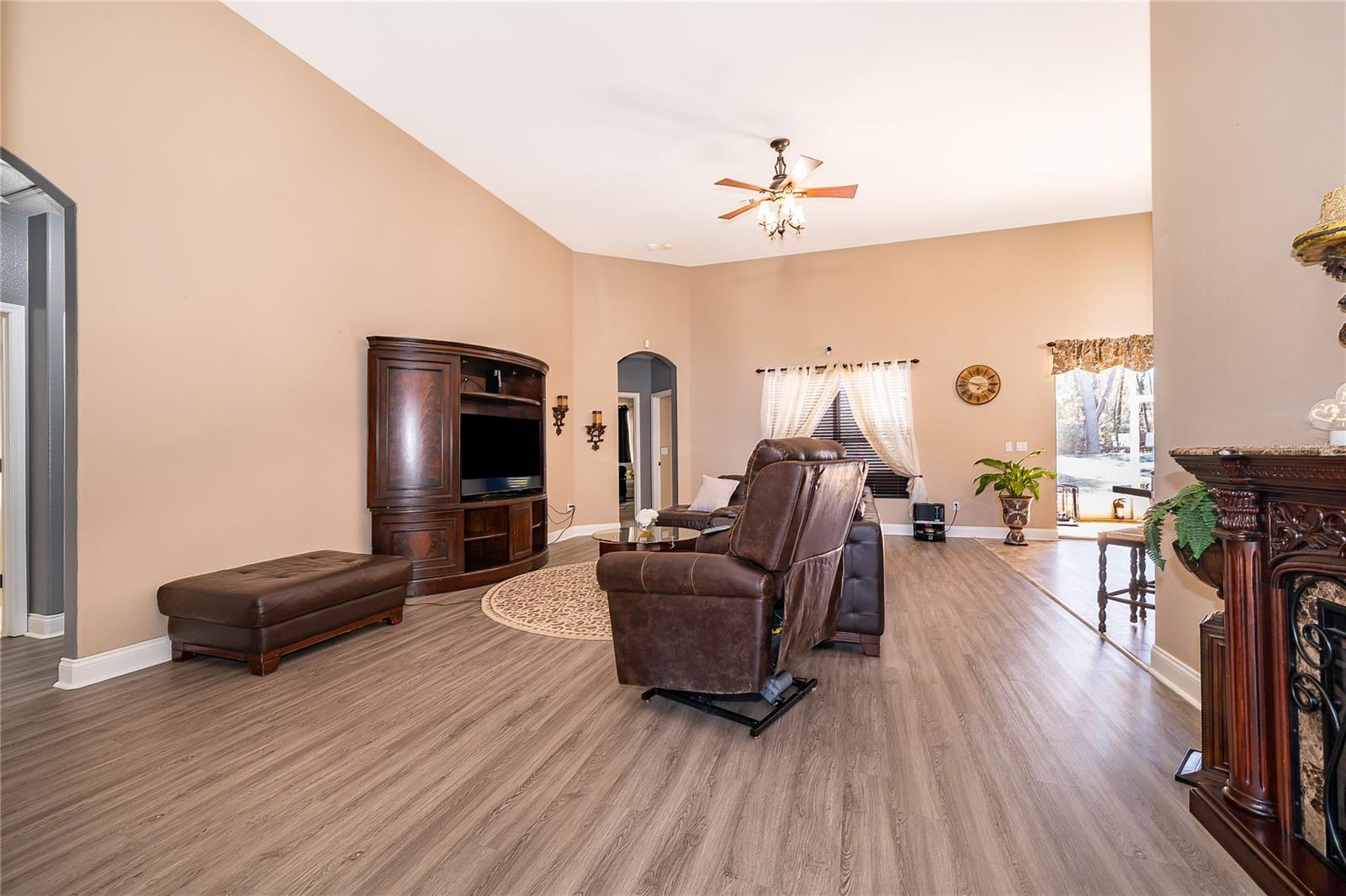 Image 9 of 41 For 4590 111th Place