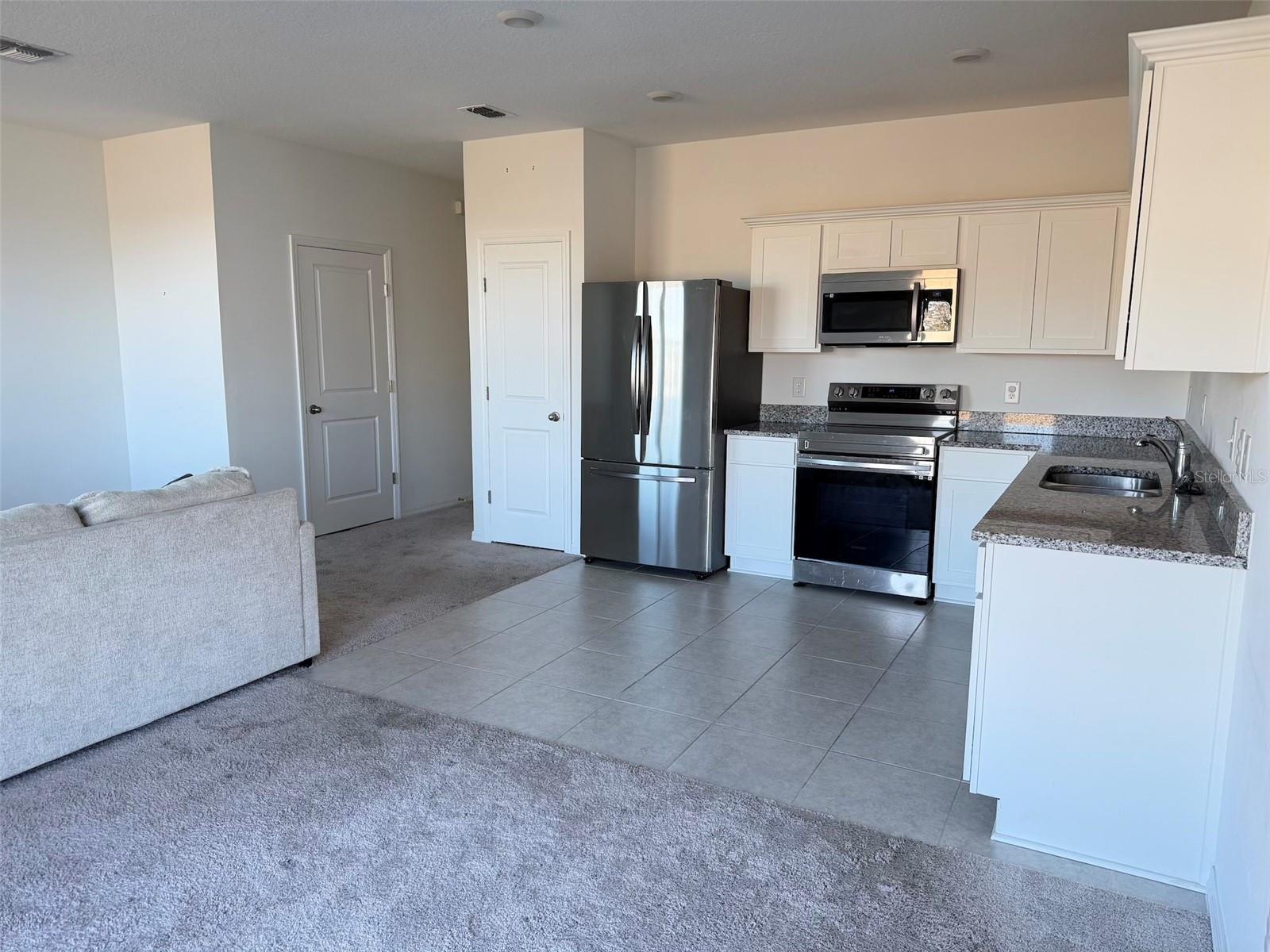 Image 2 of 18 For 253 Mandovi Street