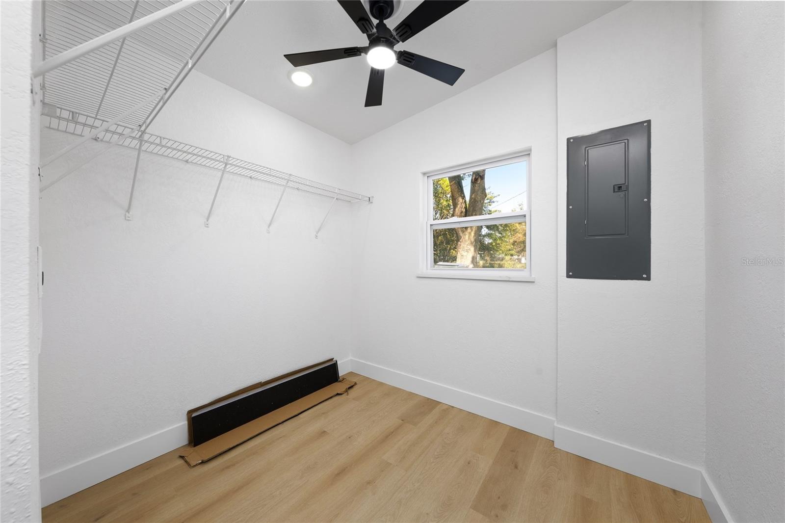 Image 16 of 30 For 1130 Carefree Cove Drive