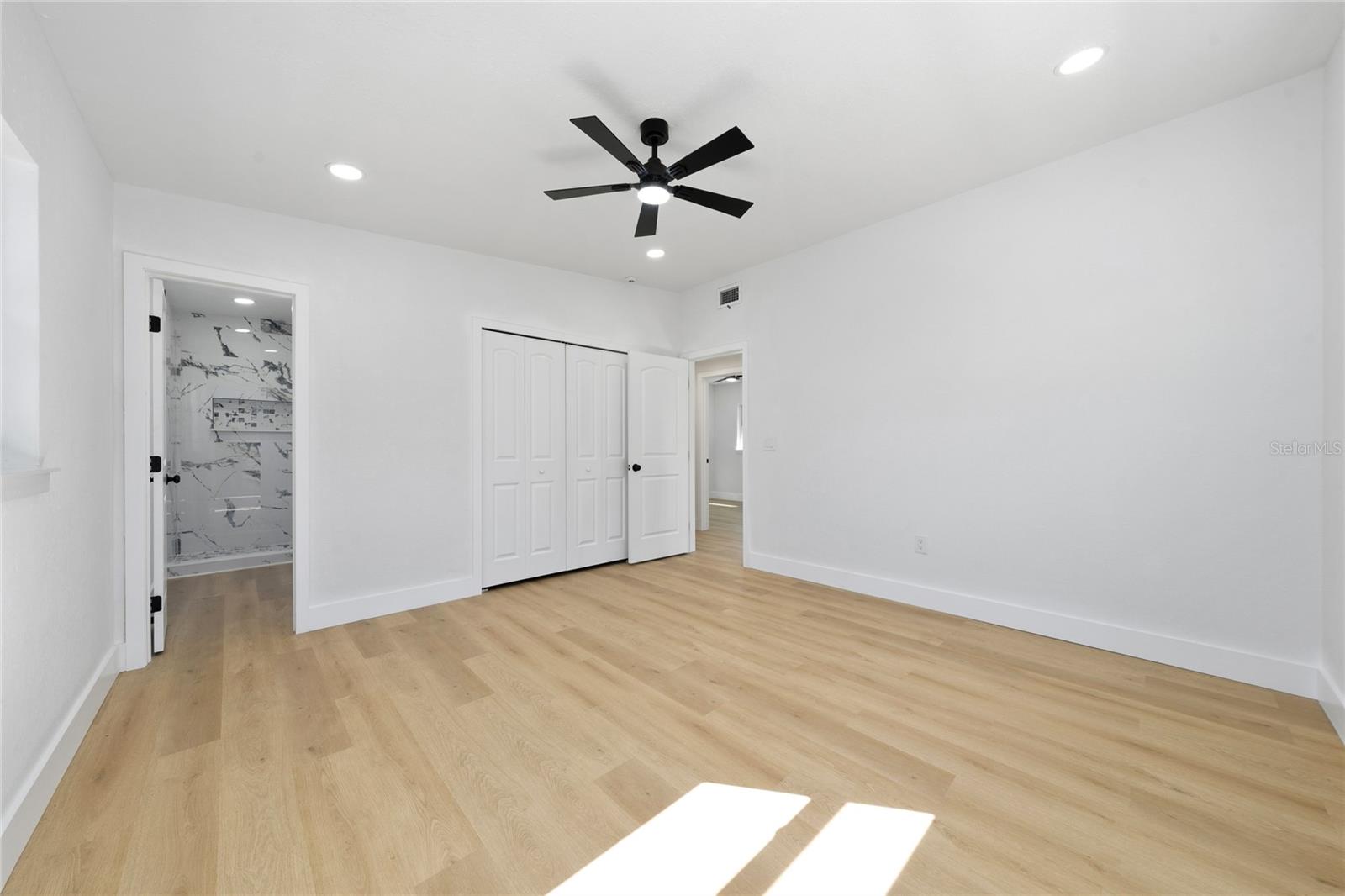 Image 25 of 30 For 1130 Carefree Cove Drive