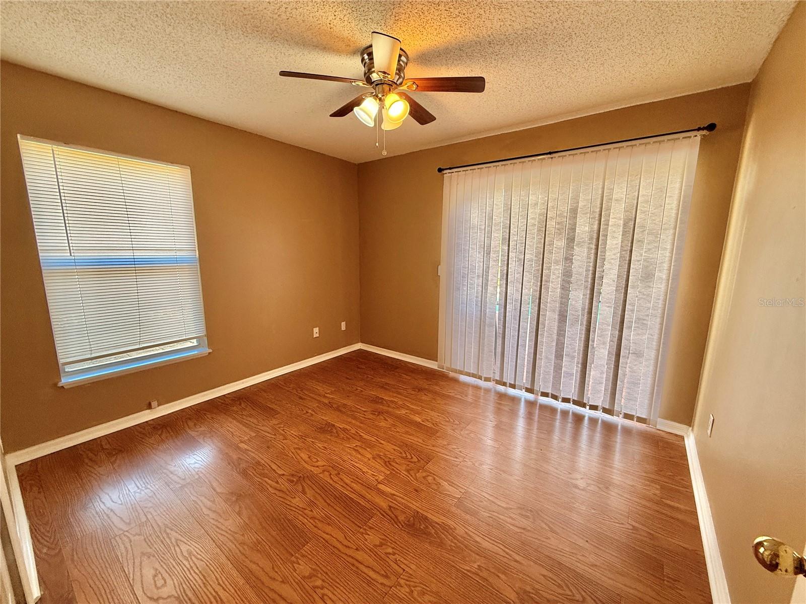 Image 15 of 31 For 326 Hanging Moss Road