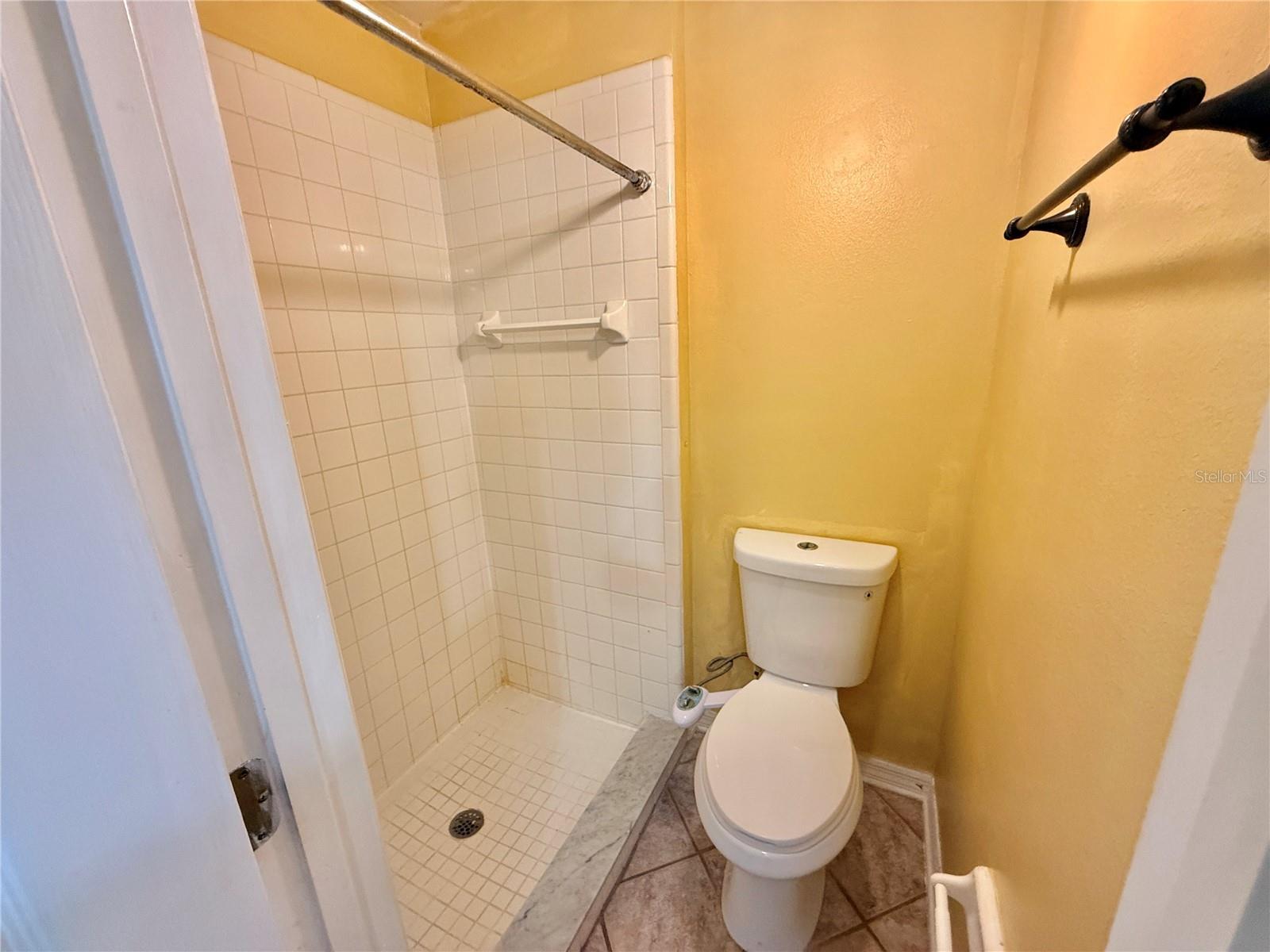 Image 22 of 31 For 326 Hanging Moss Road