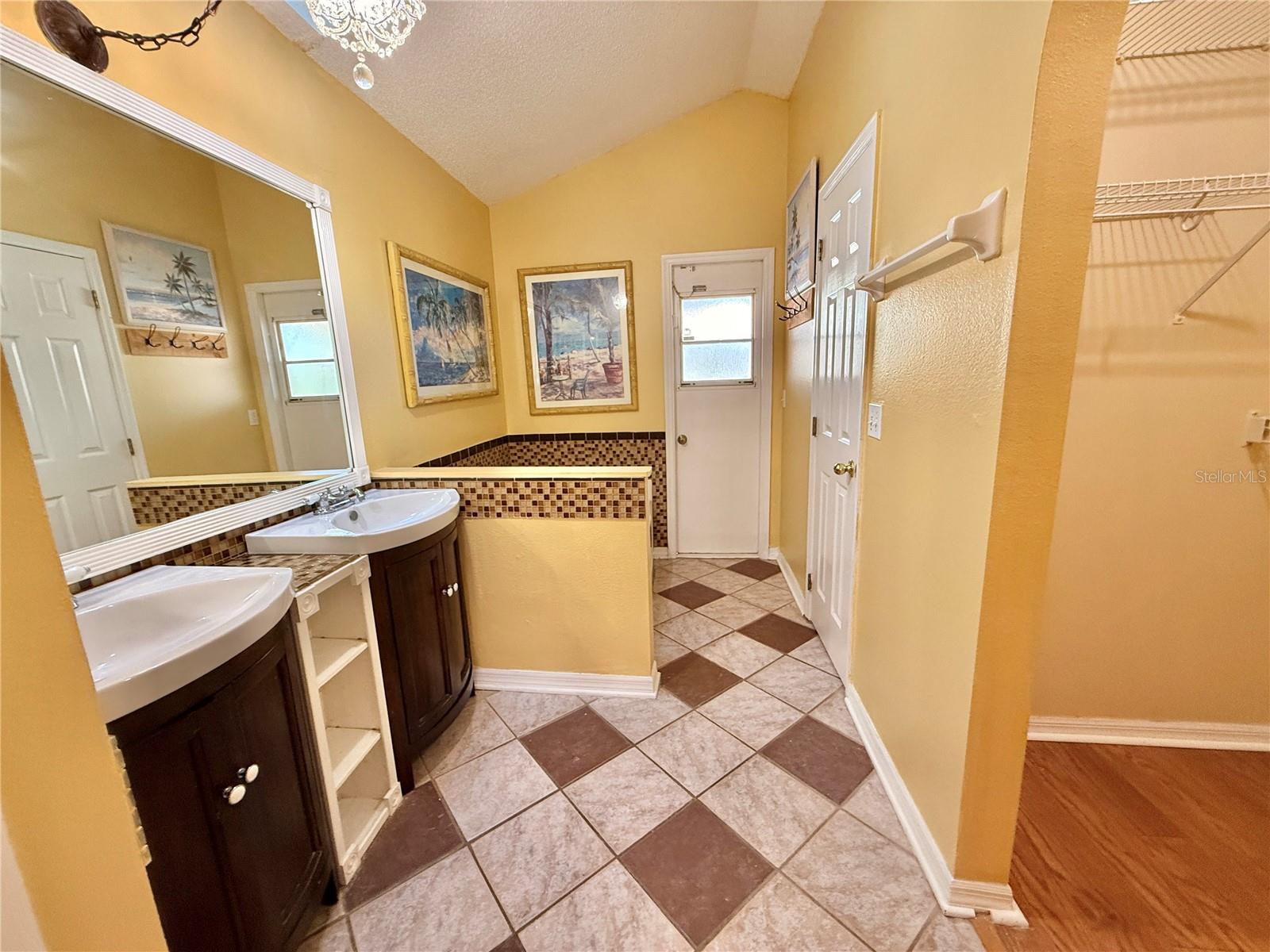 Image 23 of 31 For 326 Hanging Moss Road