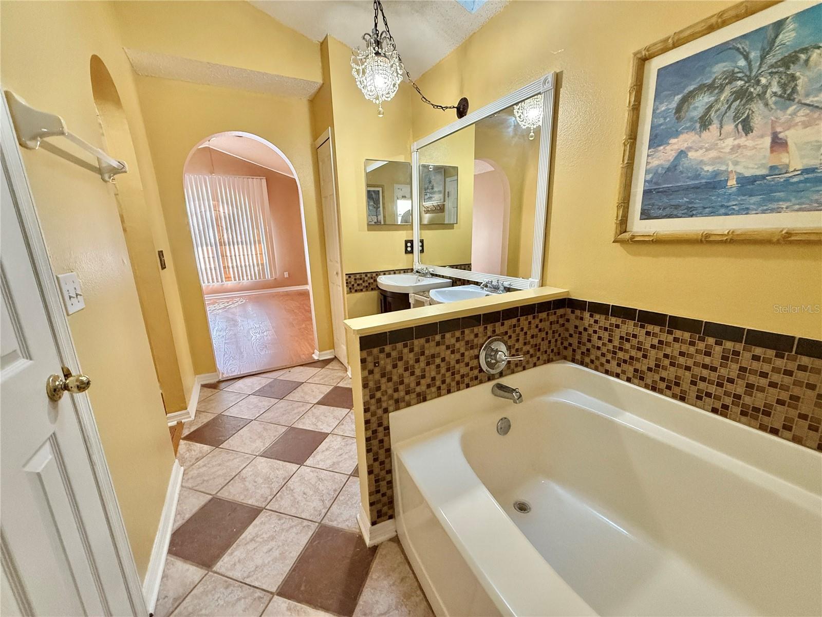 Image 24 of 31 For 326 Hanging Moss Road