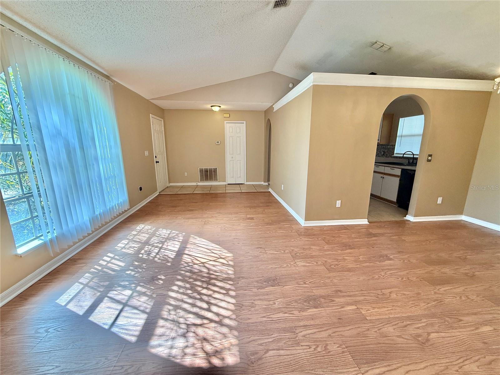 Image 25 of 31 For 326 Hanging Moss Road