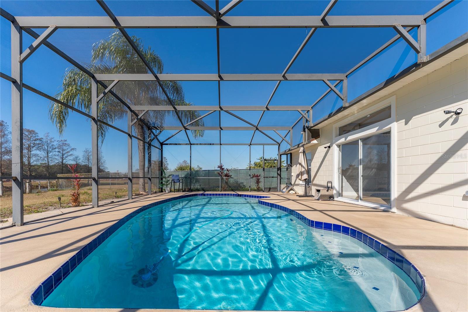 Image 24 of 27 For 760 Country Woods Circle