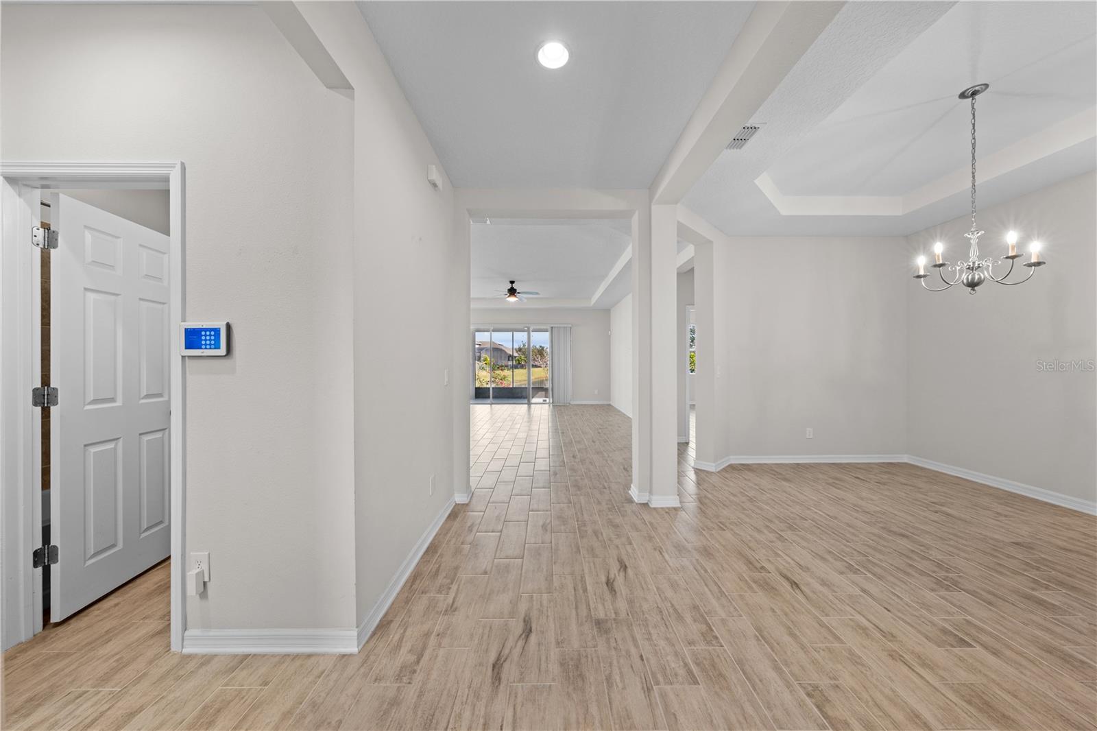 Image 10 of 61 For 1833 Henley Street