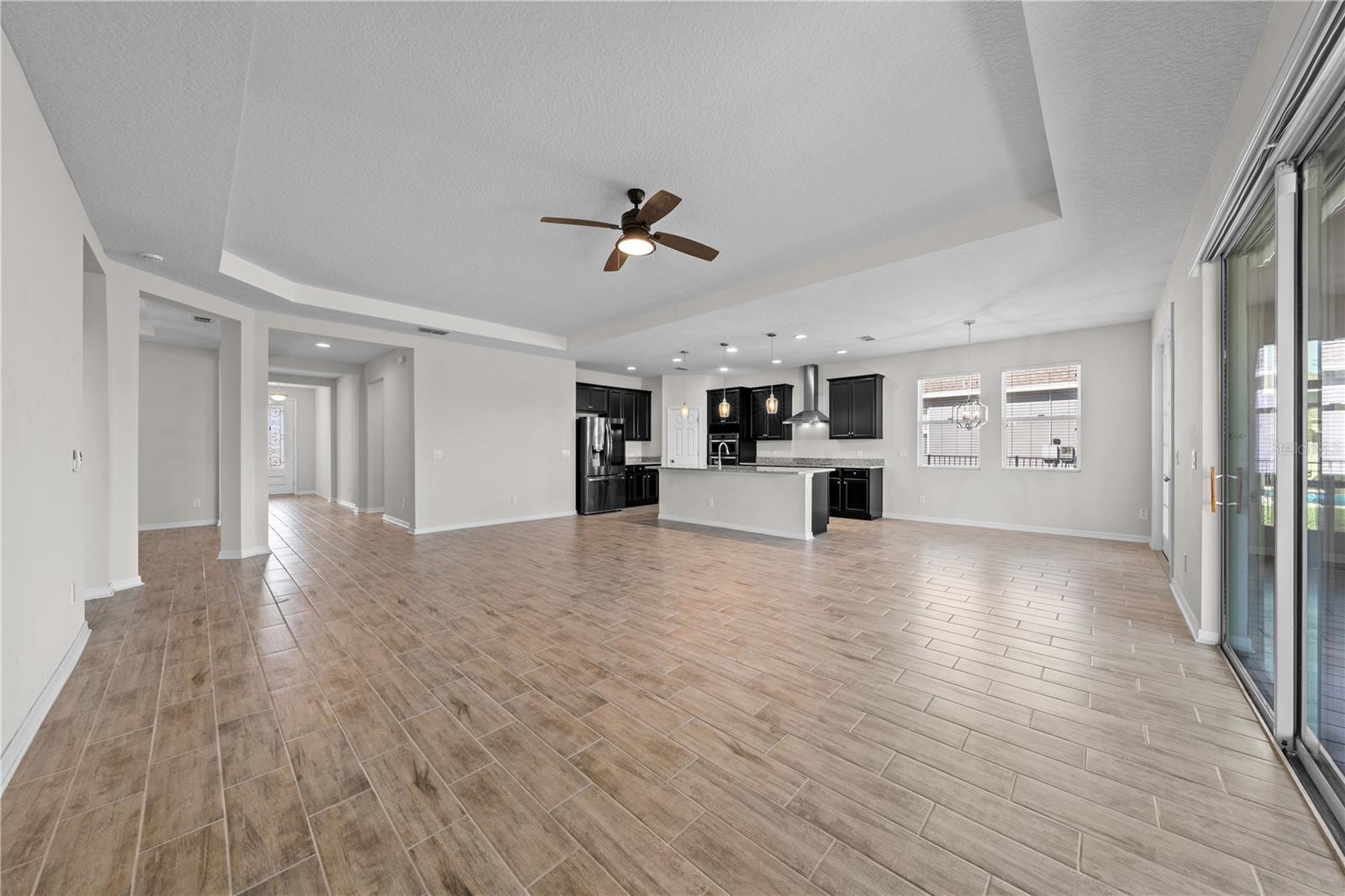 Image 14 of 61 For 1833 Henley Street