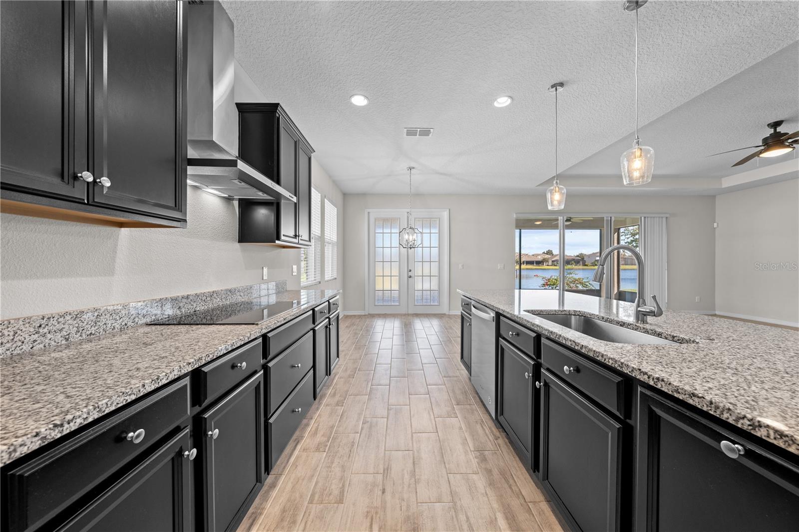 Image 22 of 61 For 1833 Henley Street