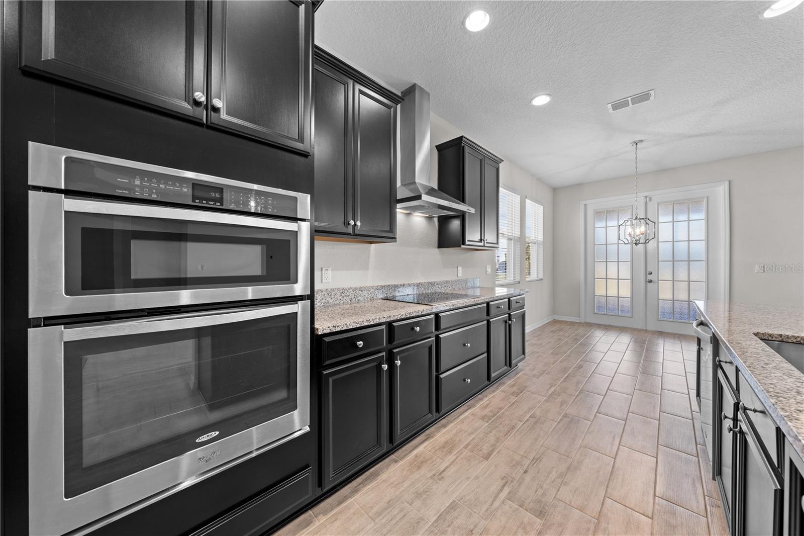 Image 24 of 61 For 1833 Henley Street