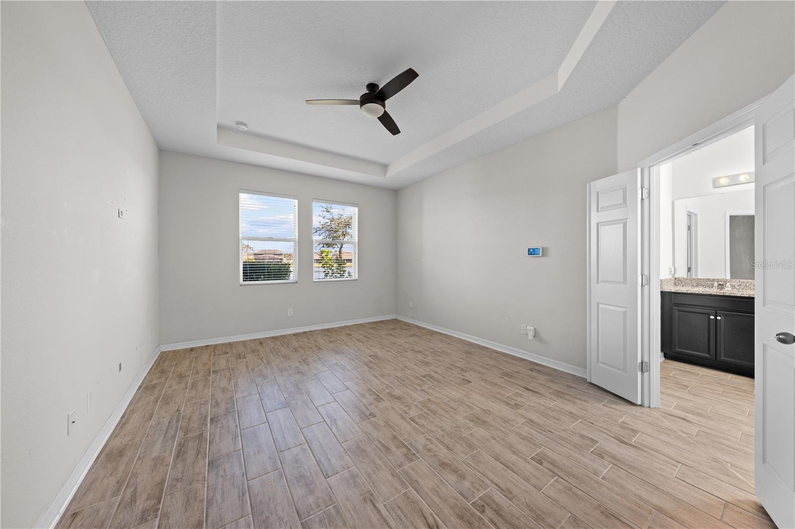 Image 30 of 61 For 1833 Henley Street