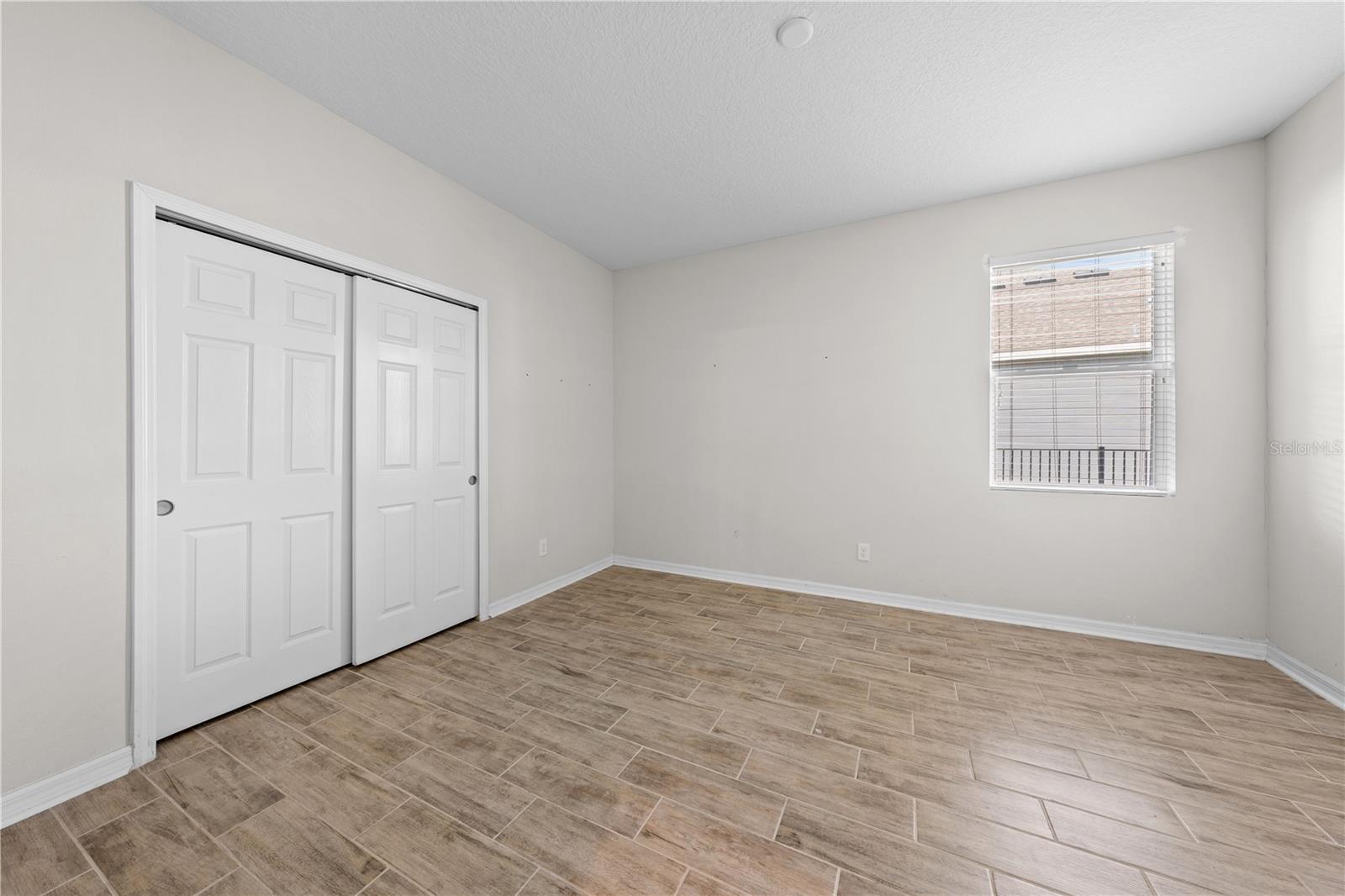 Image 42 of 61 For 1833 Henley Street