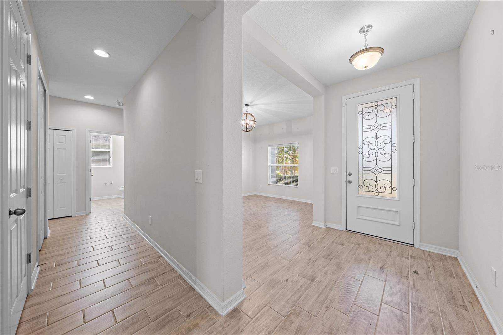 Image 6 of 61 For 1833 Henley Street