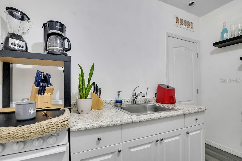 Image 21 of 36 For 397 Aberdeen Drive