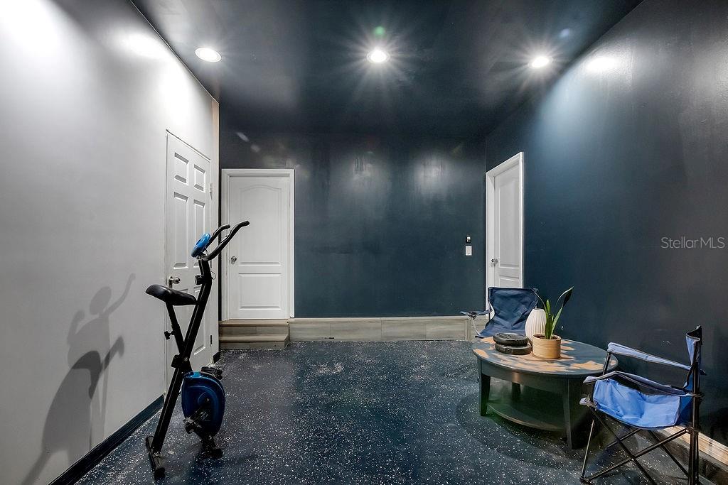 Image 24 of 36 For 397 Aberdeen Drive