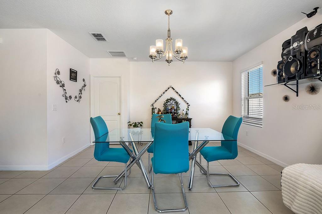 Image 7 of 36 For 397 Aberdeen Drive