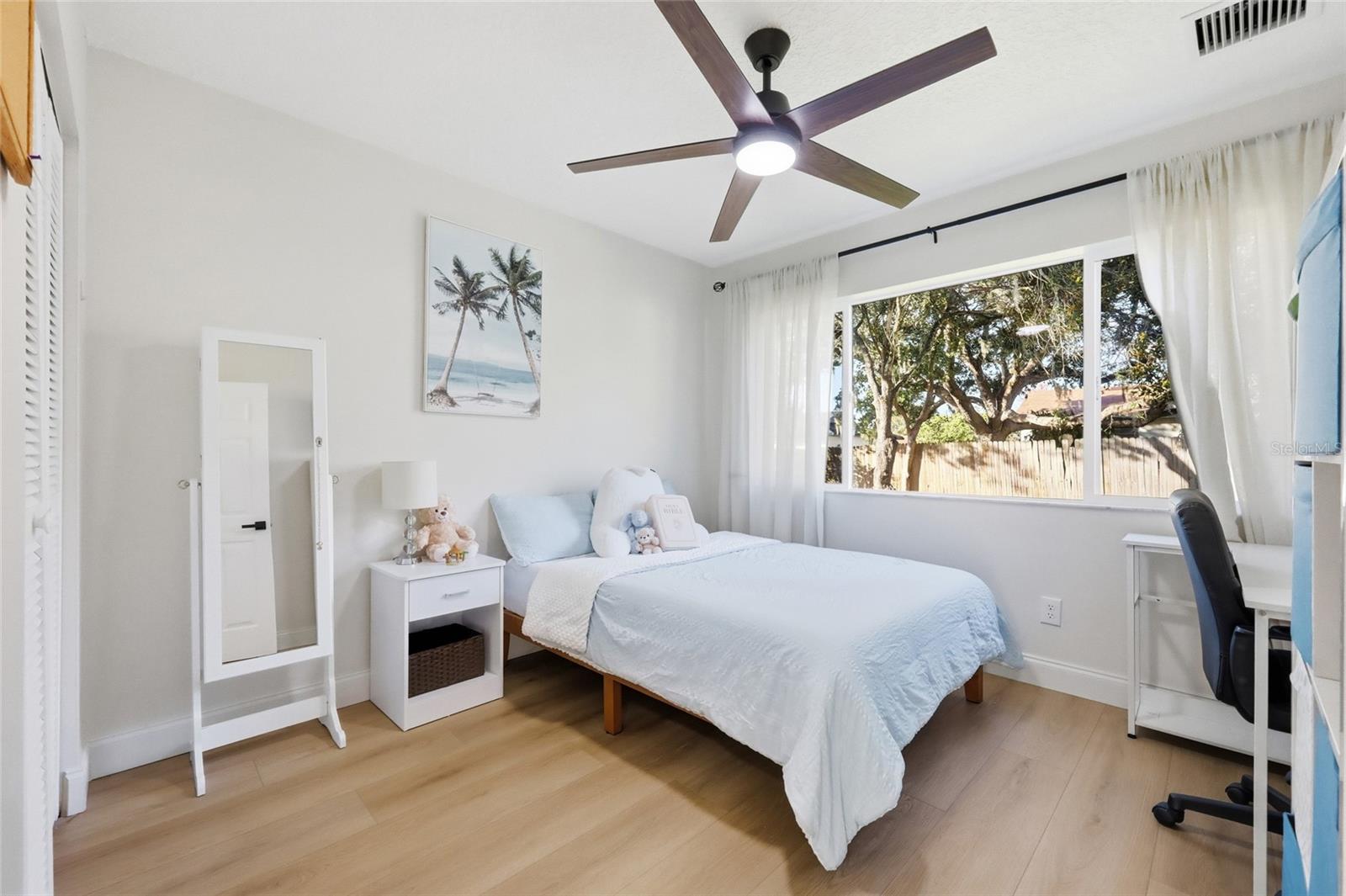 Image 26 of 61 For 512 Garden Heights Drive