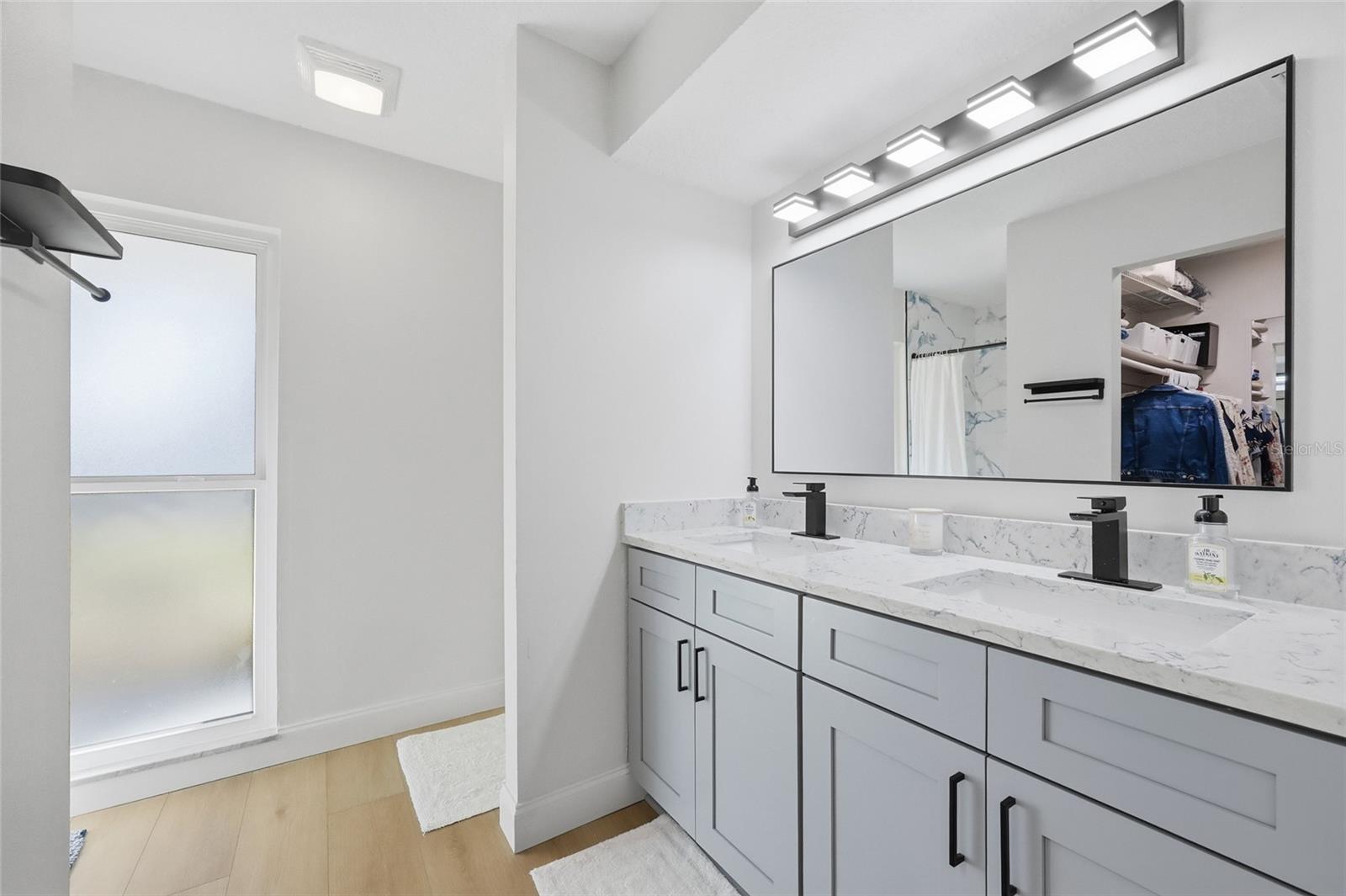 Image 42 of 61 For 512 Garden Heights Drive