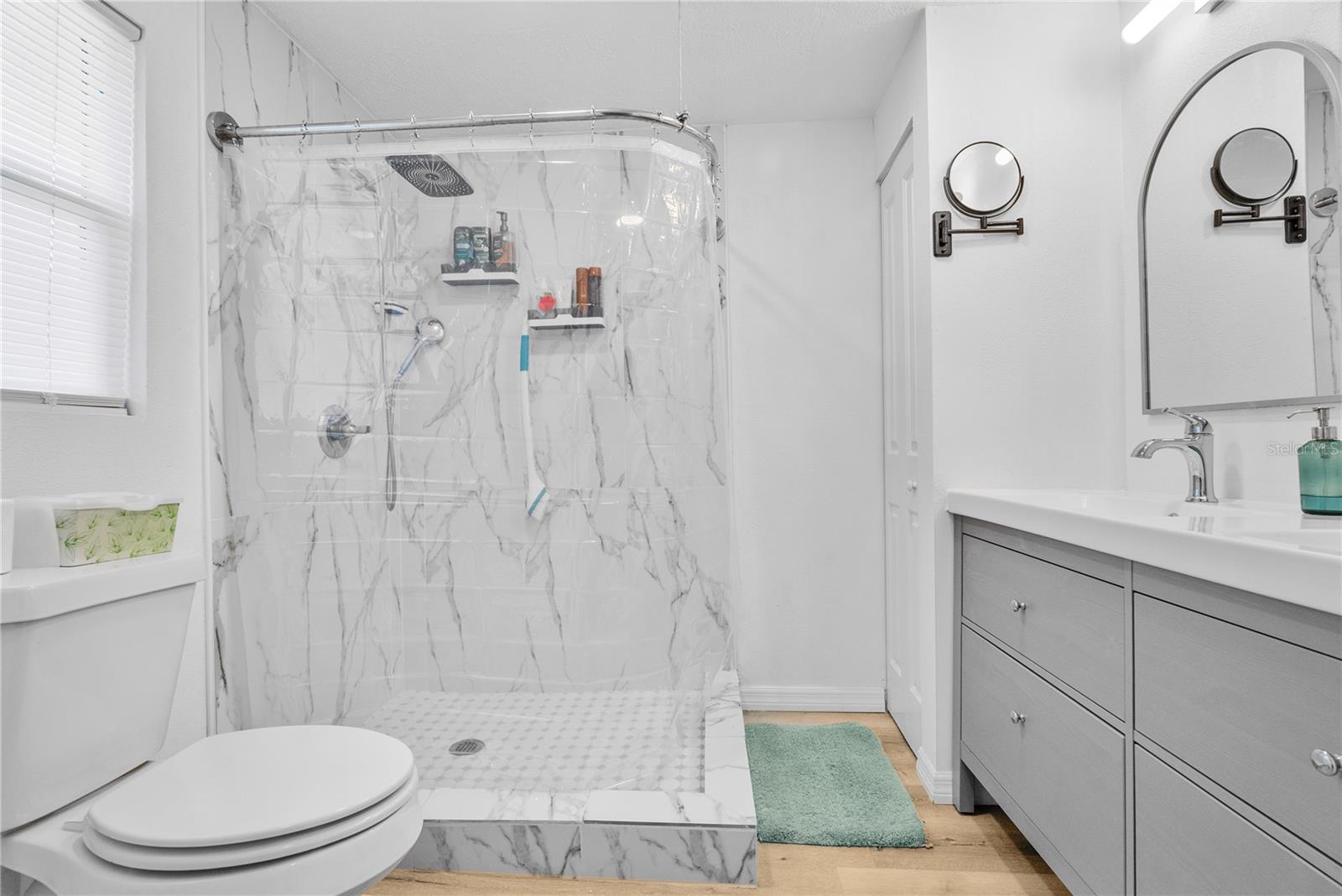 Image 22 of 37 For 1237 Marygon Street