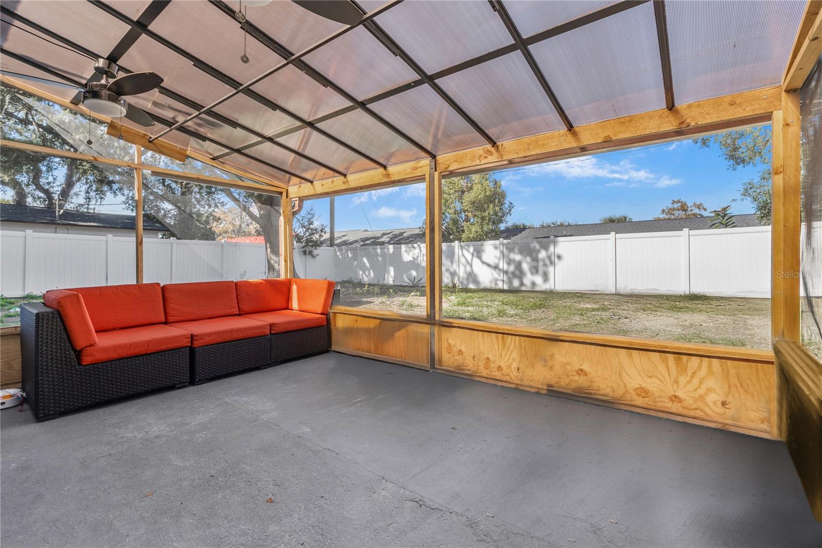 Image 25 of 37 For 1237 Marygon Street