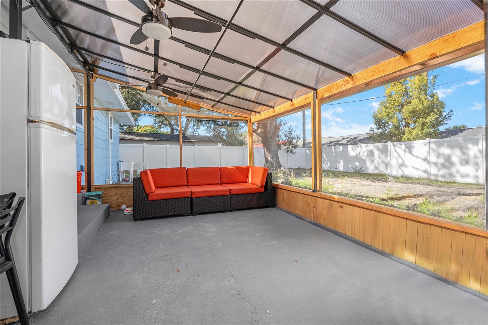 Image 26 of 37 For 1237 Marygon Street