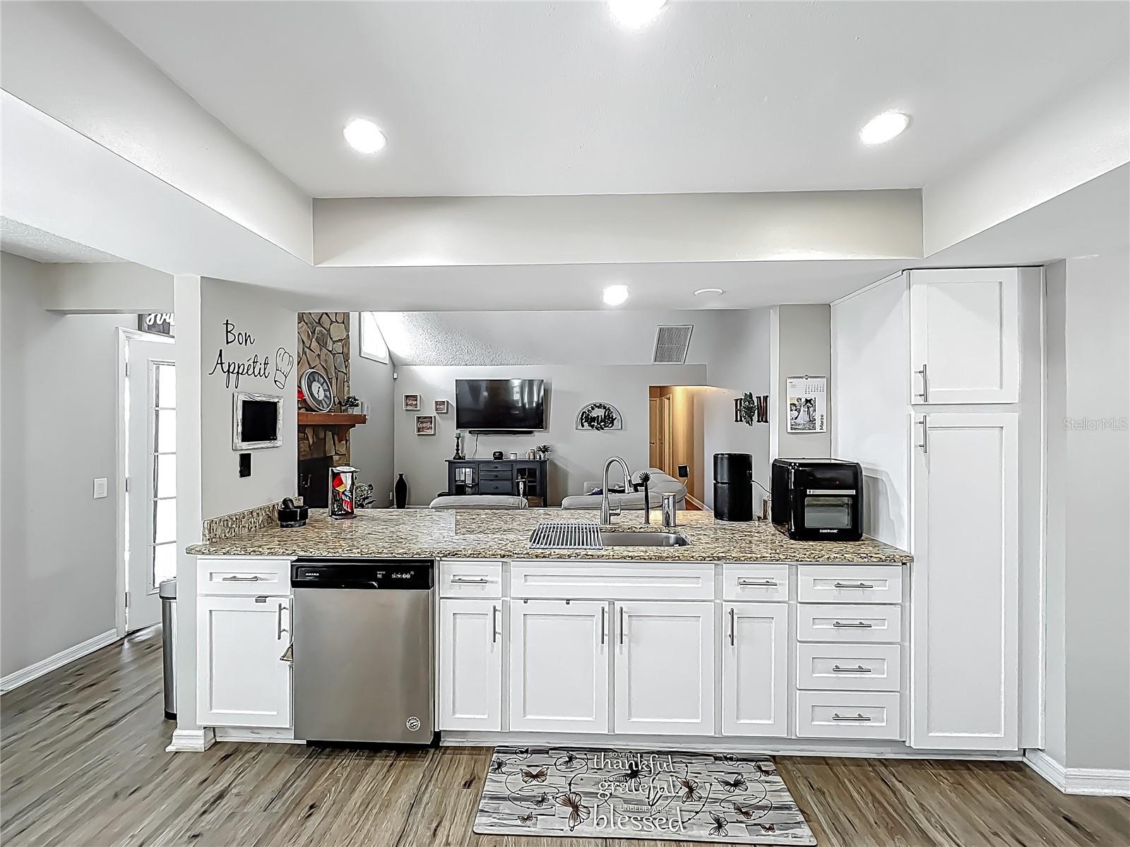 Image 13 of 42 For 340 Vail Drive