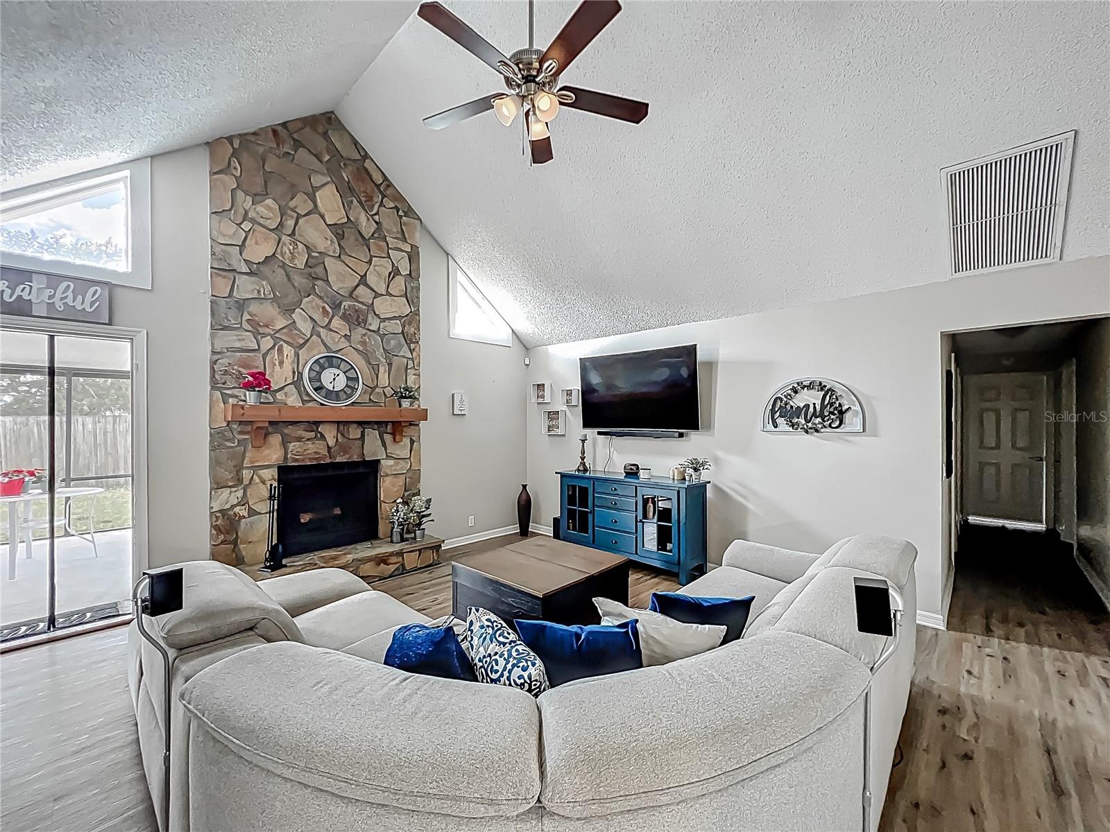 Image 5 of 42 For 340 Vail Drive