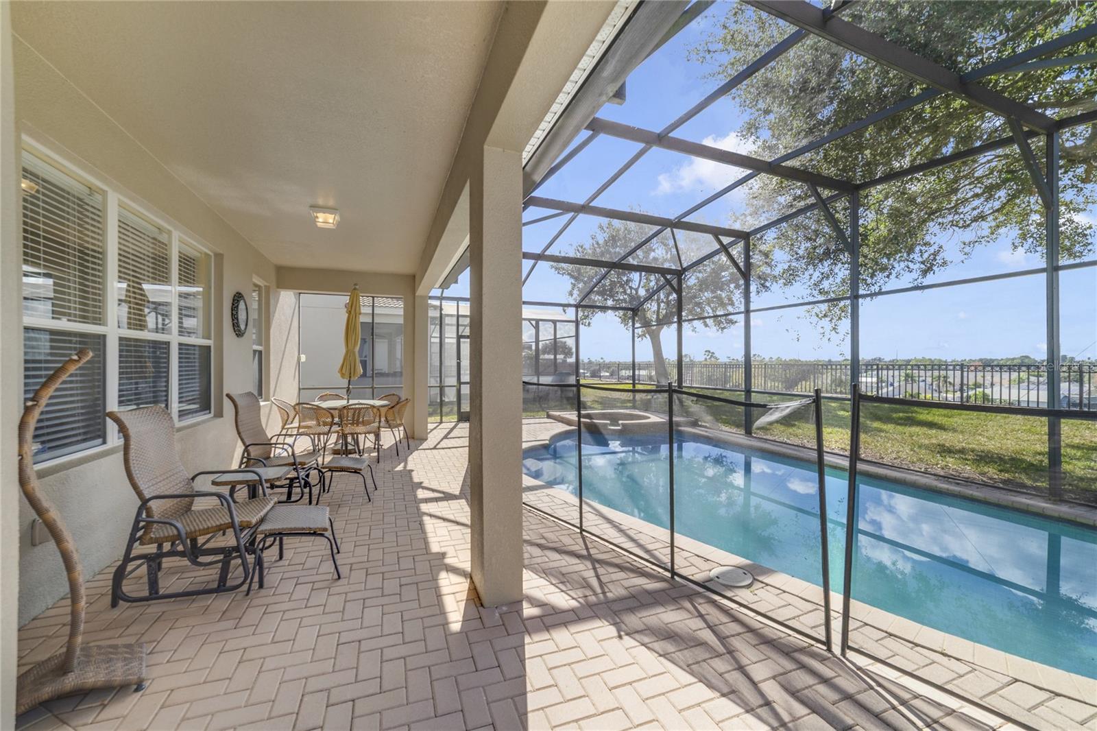 Image 21 of 27 For 2596 Archfeld Boulevard