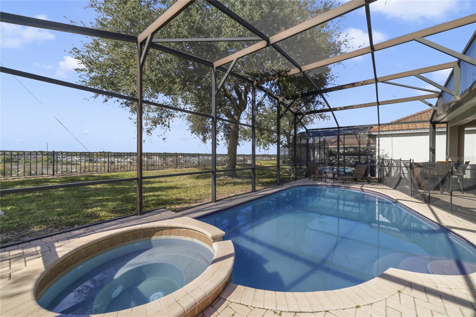 Image 22 of 27 For 2596 Archfeld Boulevard