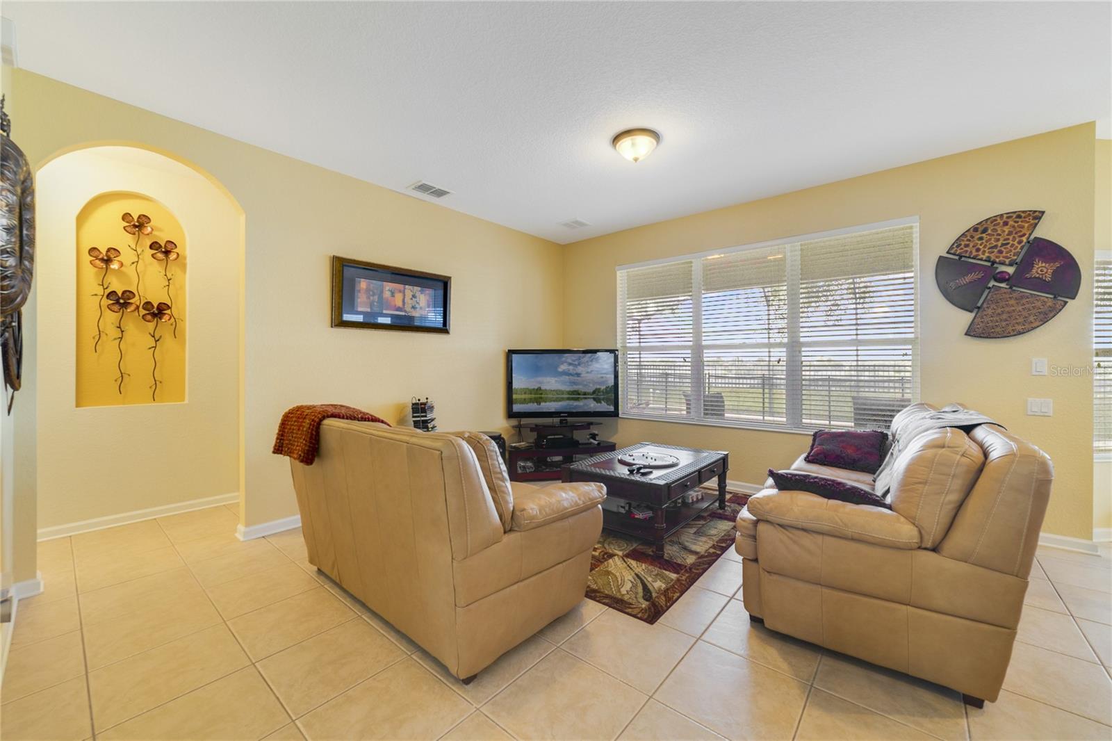 Image 5 of 27 For 2596 Archfeld Boulevard