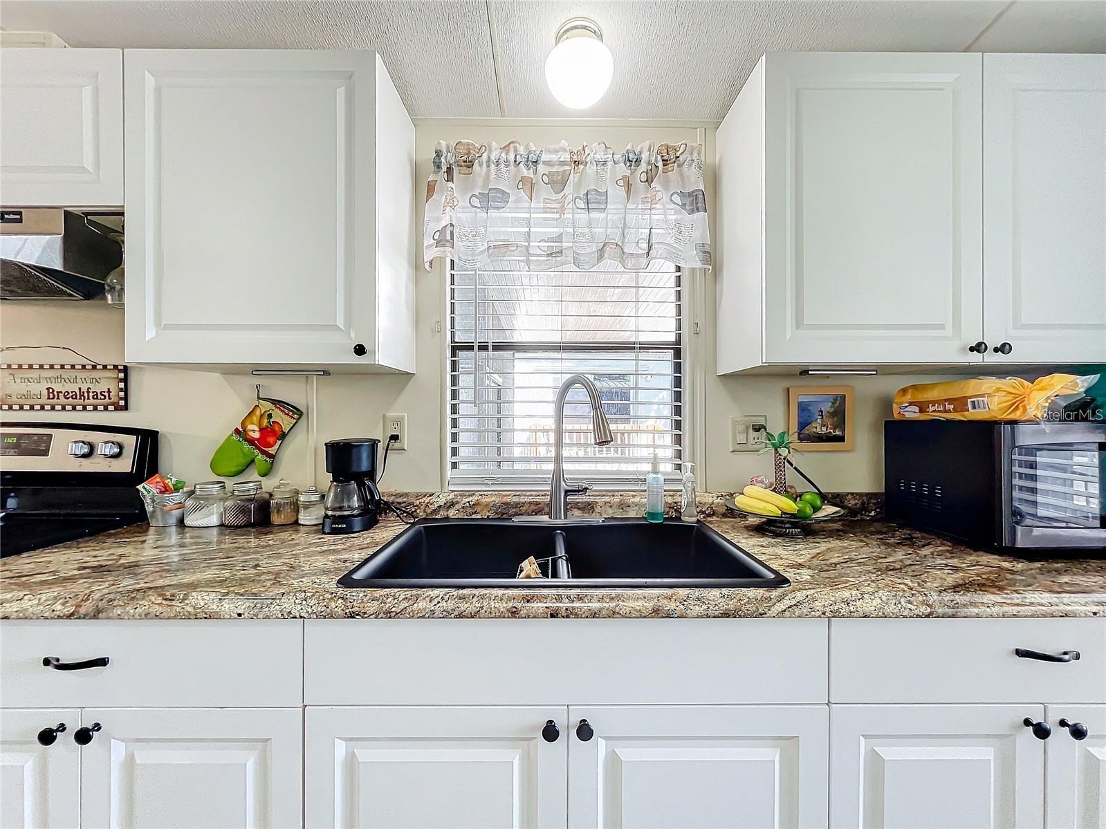 Image 10 of 34 For 6 Cayman Circle