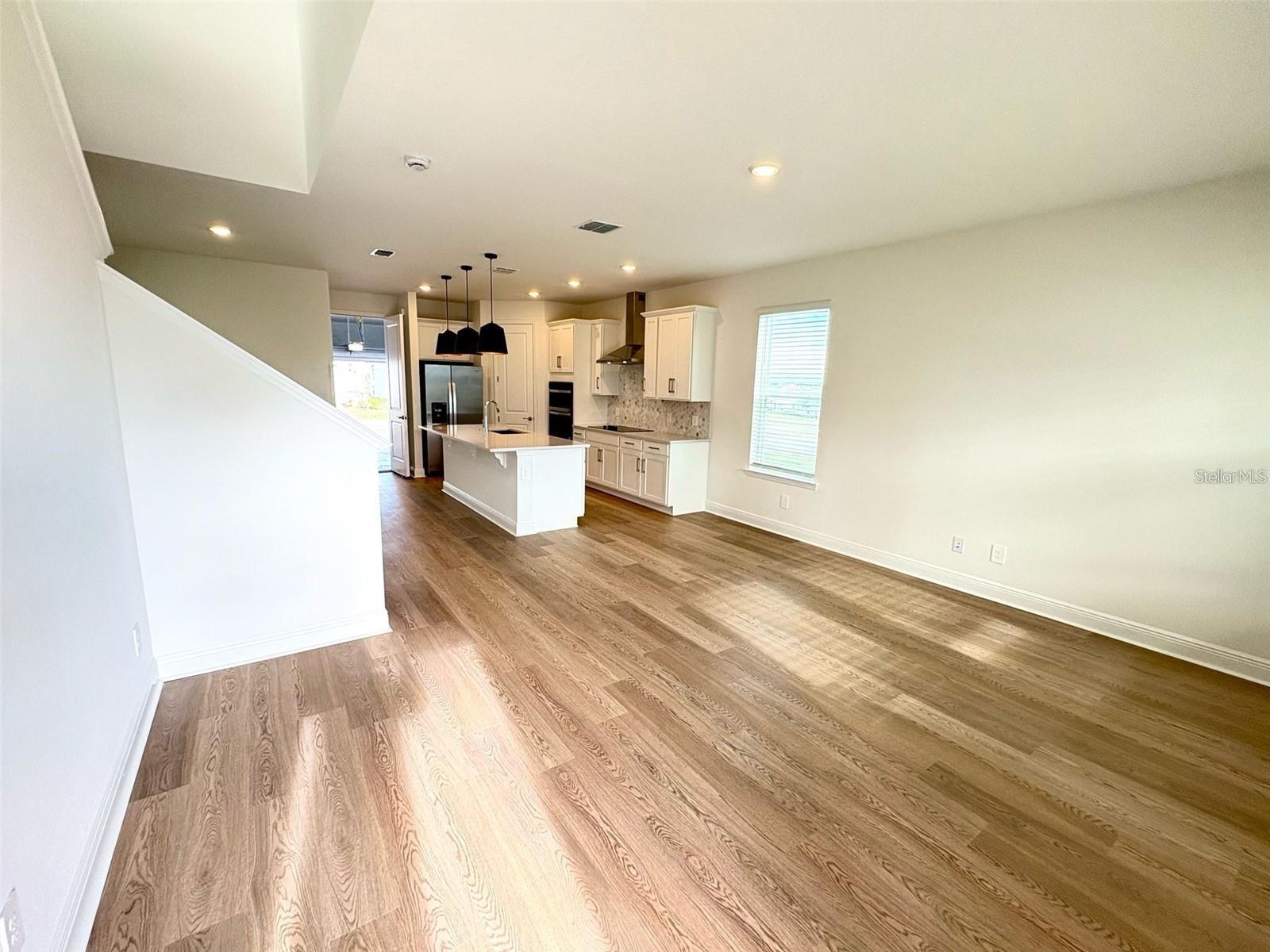 Image 4 of 16 For 5014 Railroad Vine Alley