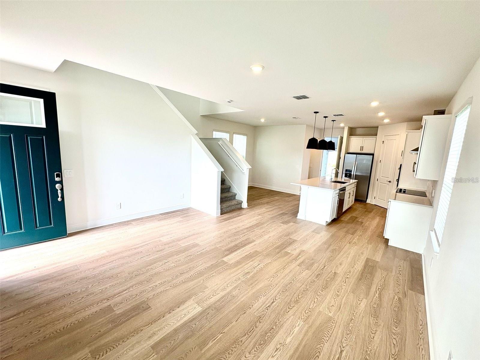 Image 5 of 16 For 5014 Railroad Vine Alley