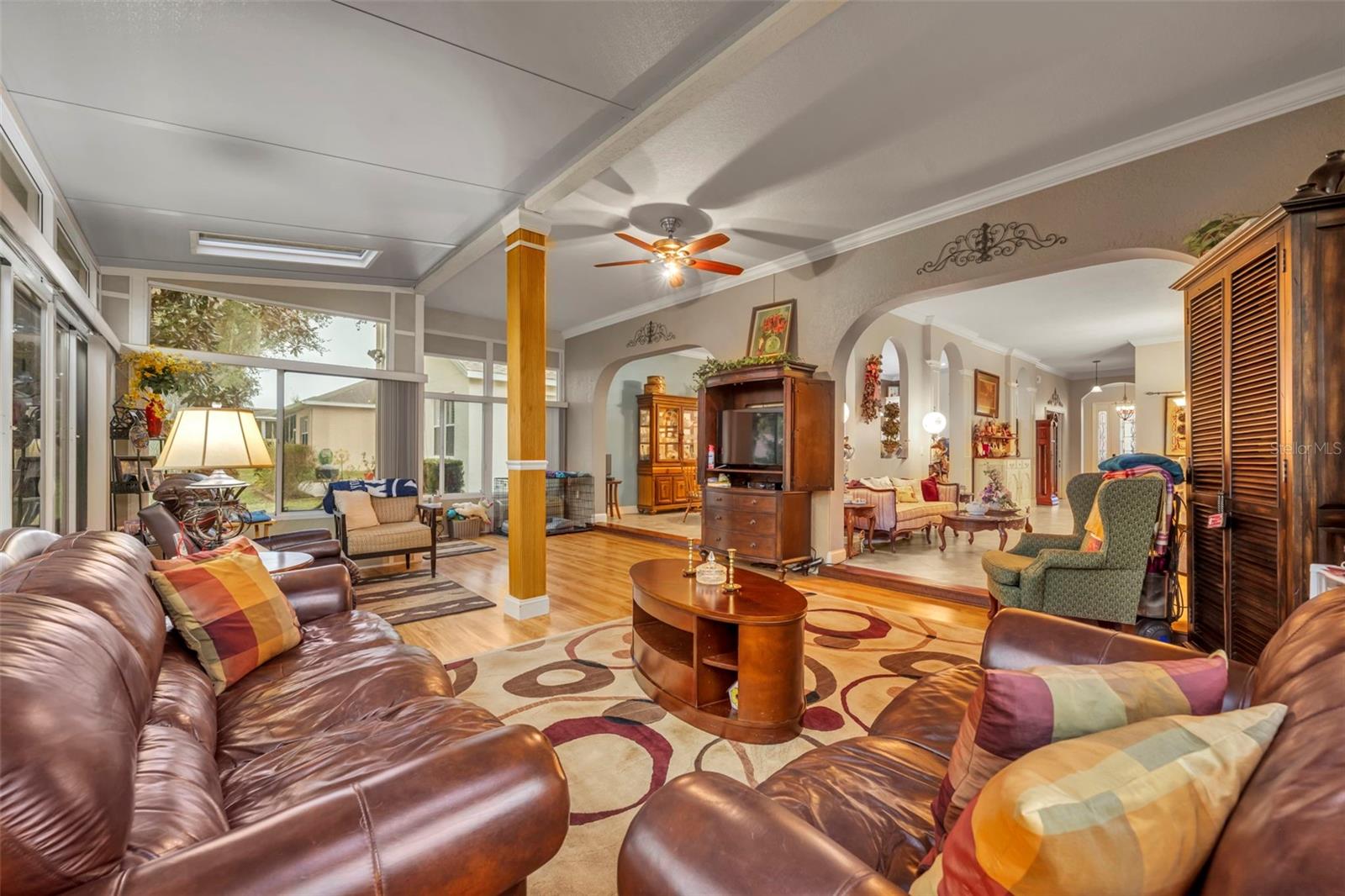 Image 11 of 36 For 923 Wolf Creek Street