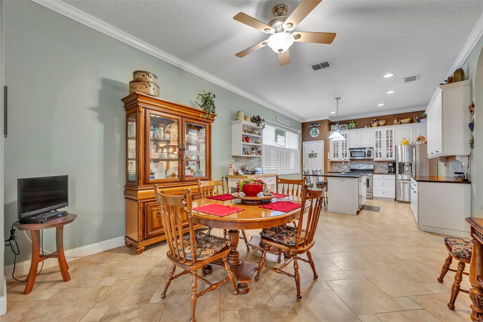 Image 13 of 36 For 923 Wolf Creek Street