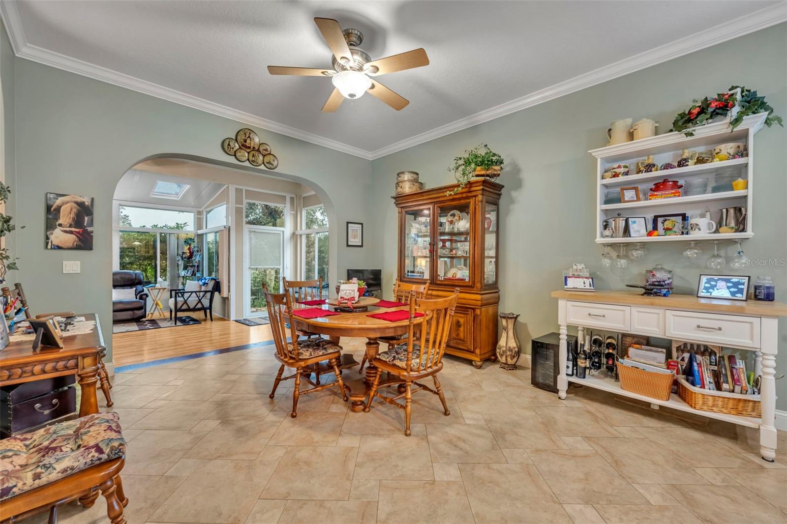 Image 14 of 36 For 923 Wolf Creek Street