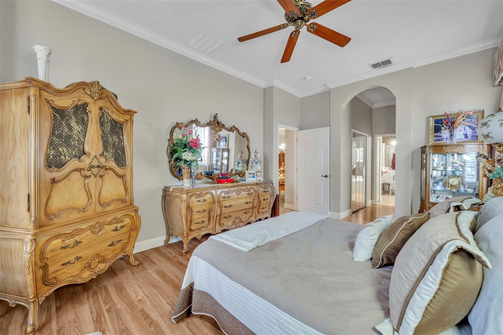 Image 22 of 36 For 923 Wolf Creek Street