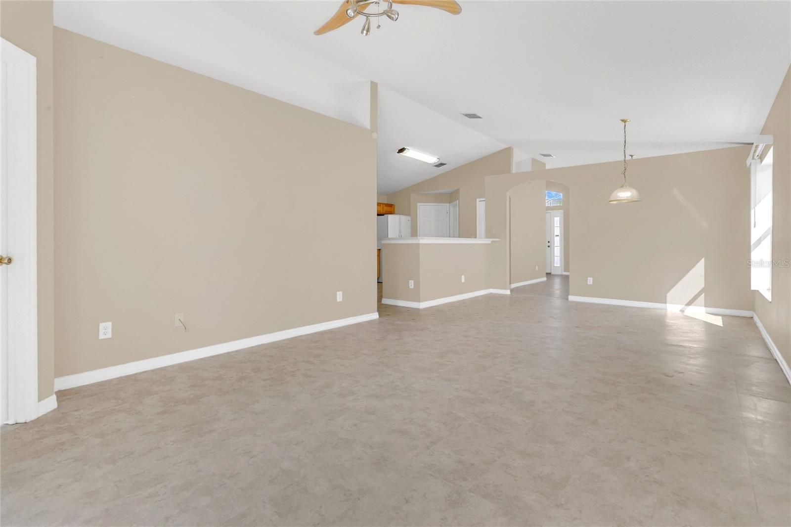 Image 4 of 30 For 11030 Rouse Run Circle