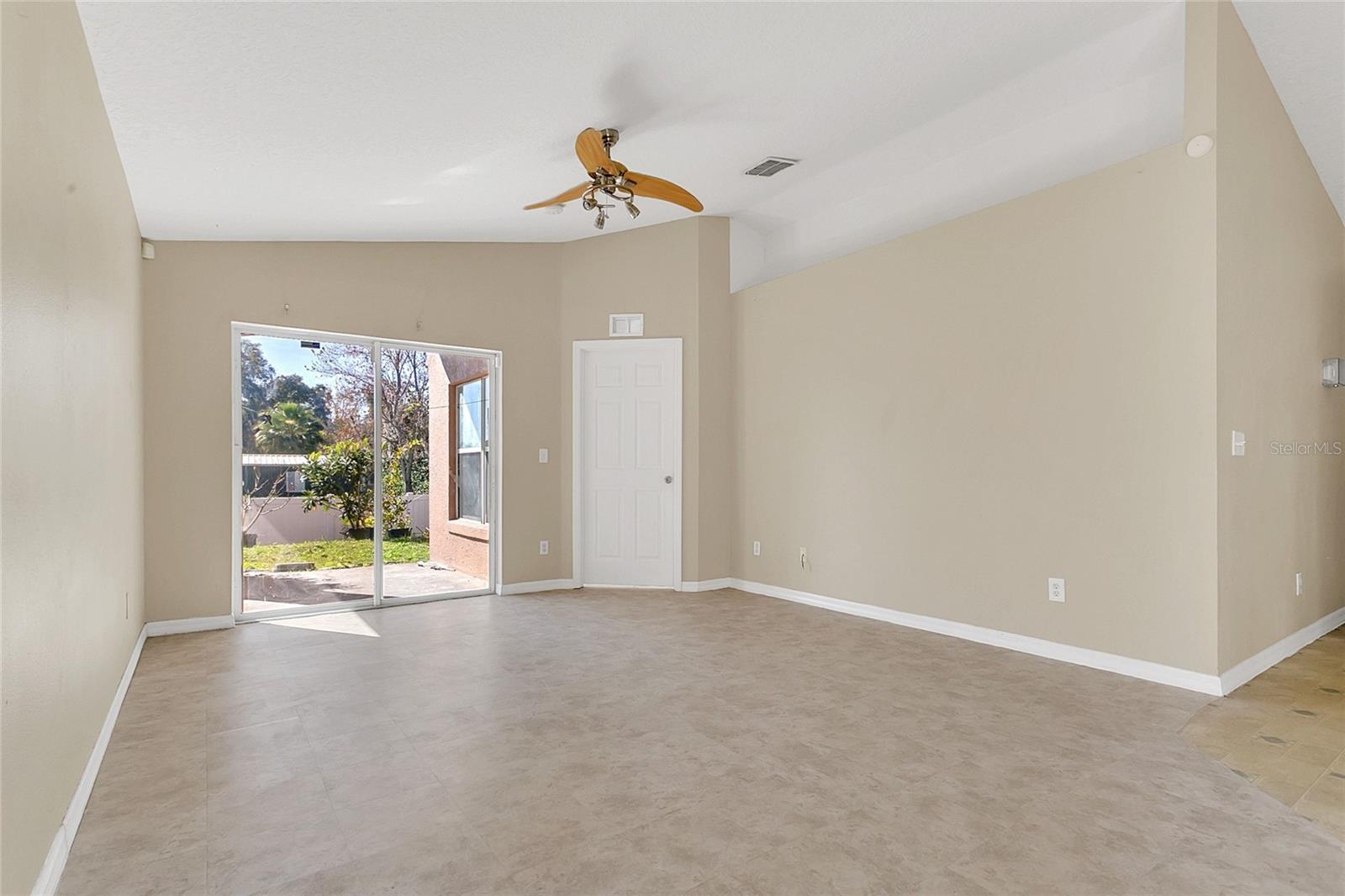 Image 9 of 30 For 11030 Rouse Run Circle