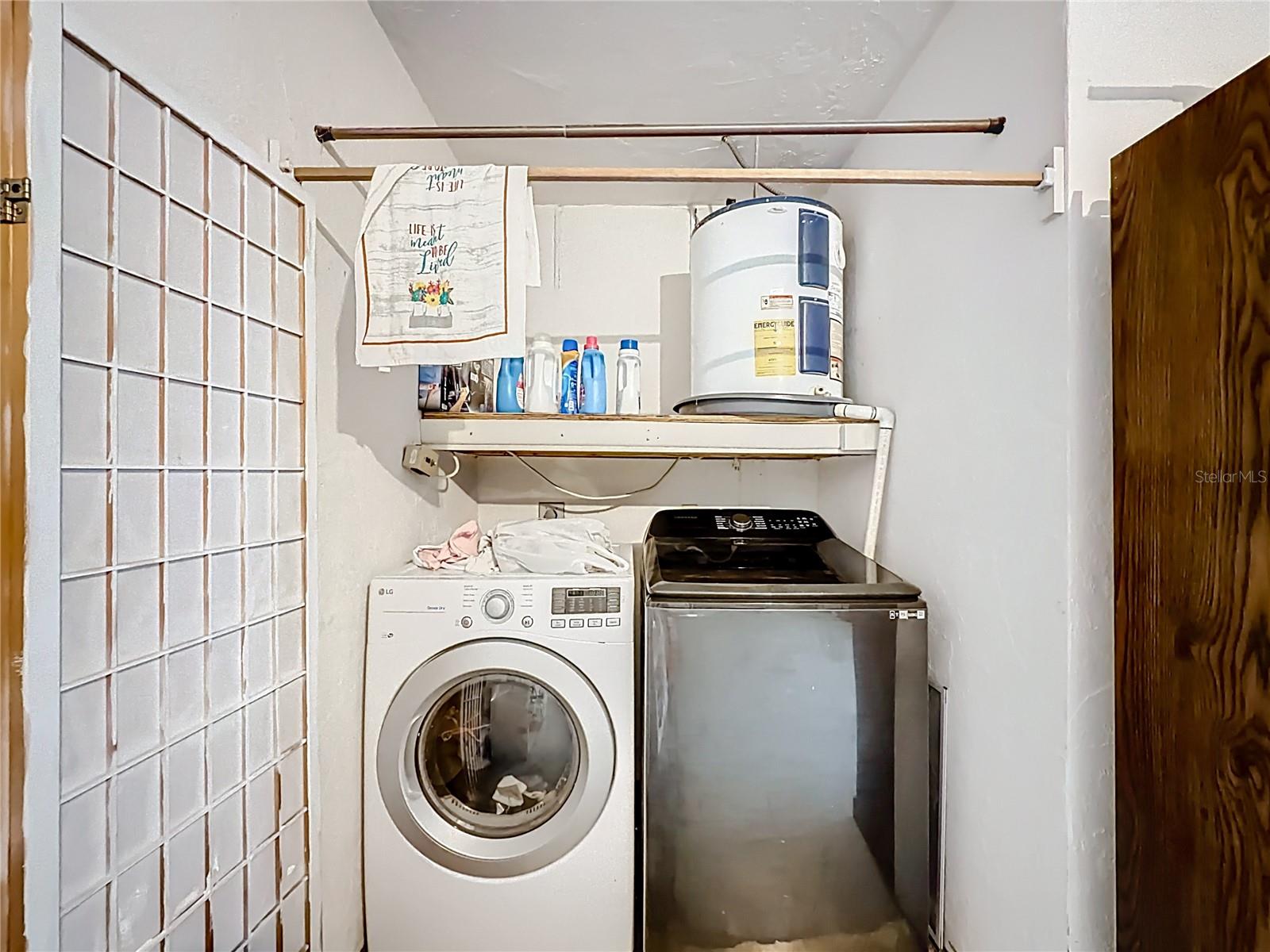 Image 29 of 39 For 762 Barbara Street