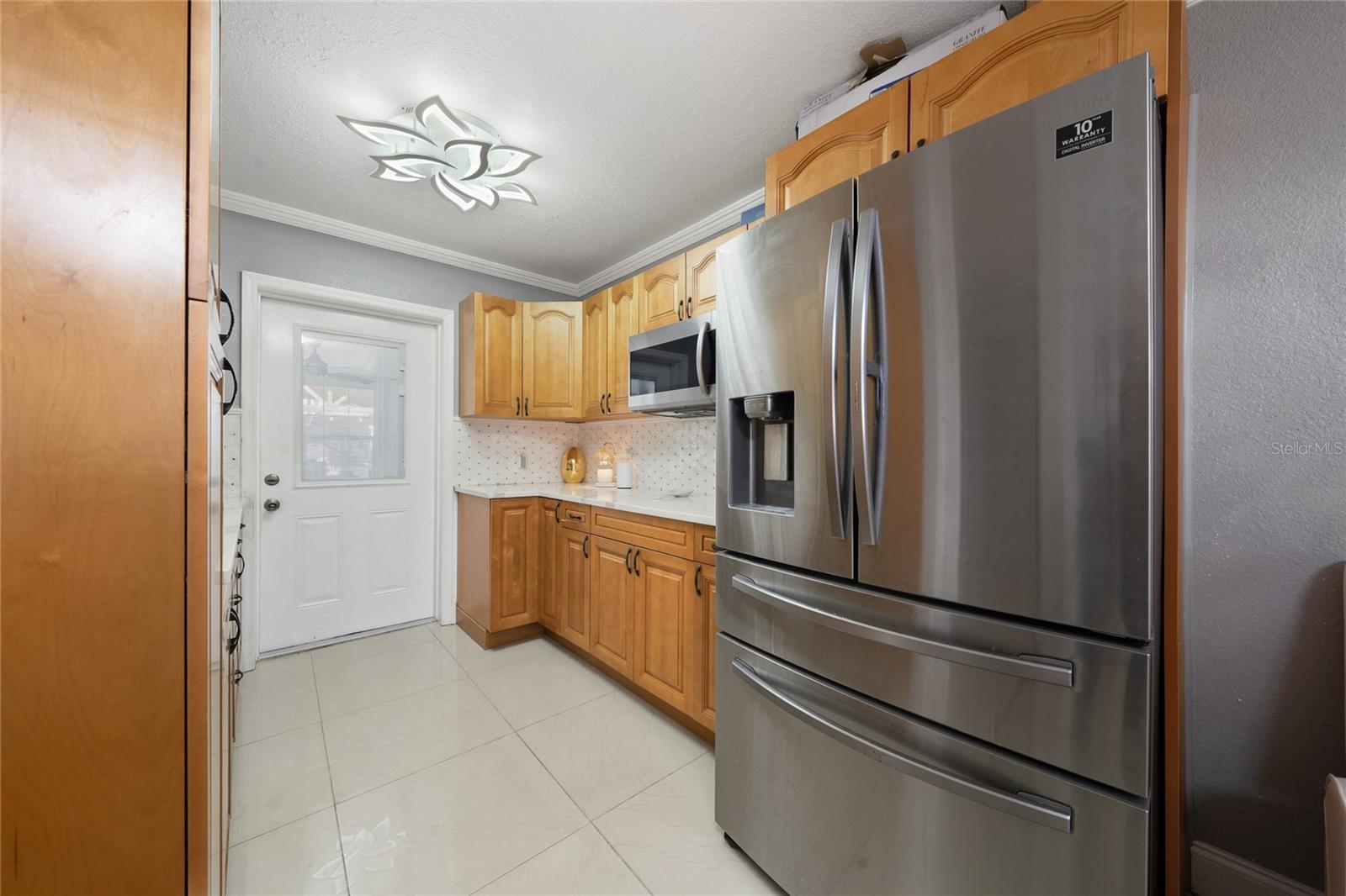 Image 7 of 22 For 308 Tarawa Street