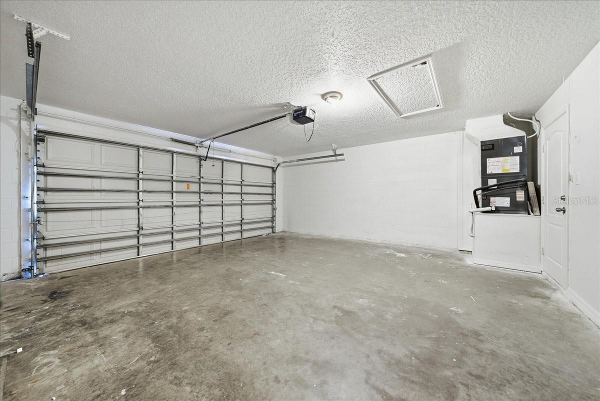 Image 18 of 29 For 7962 Niagara Falls Court