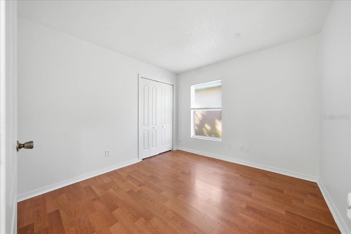 Image 21 of 29 For 7962 Niagara Falls Court