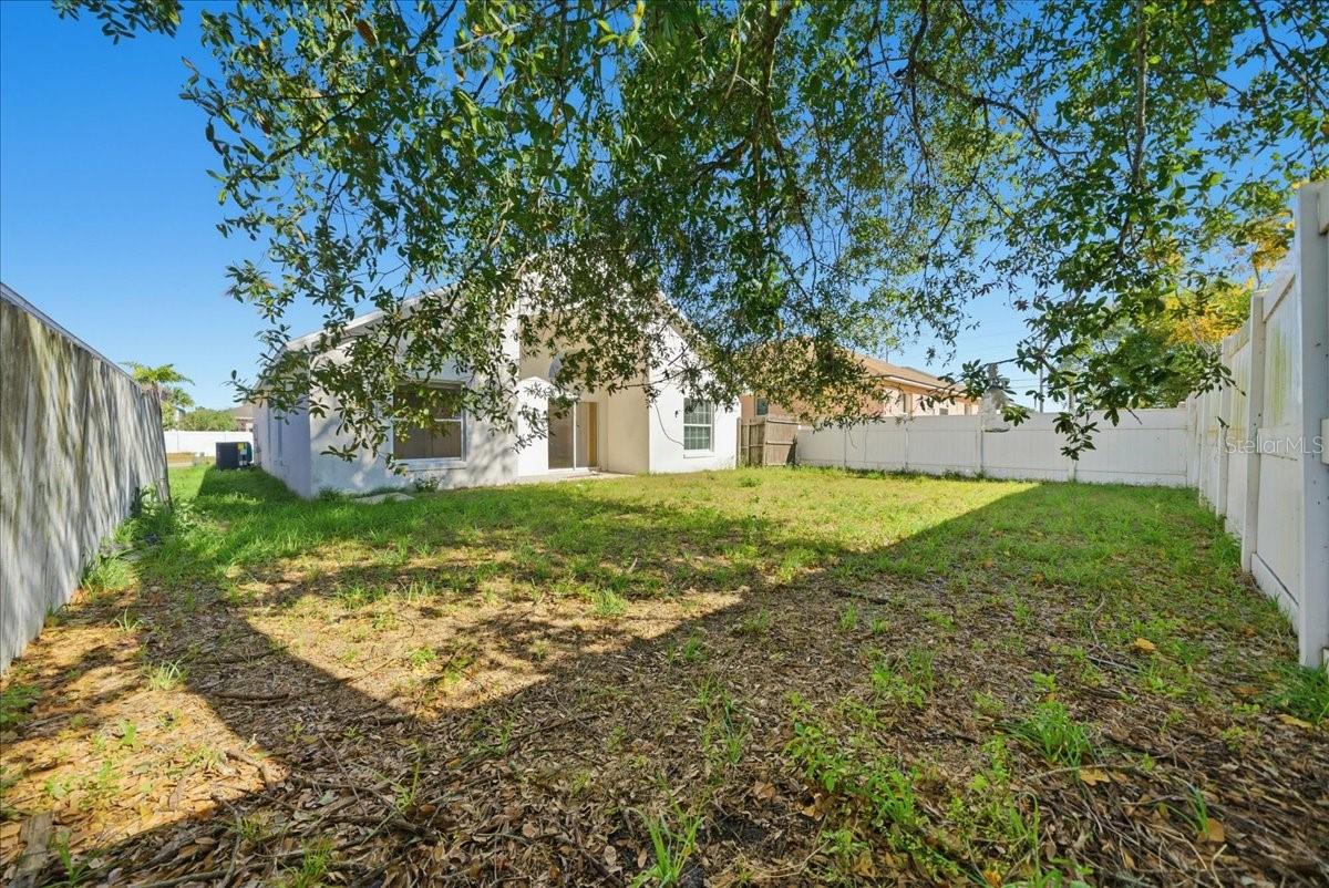 Image 28 of 29 For 7962 Niagara Falls Court