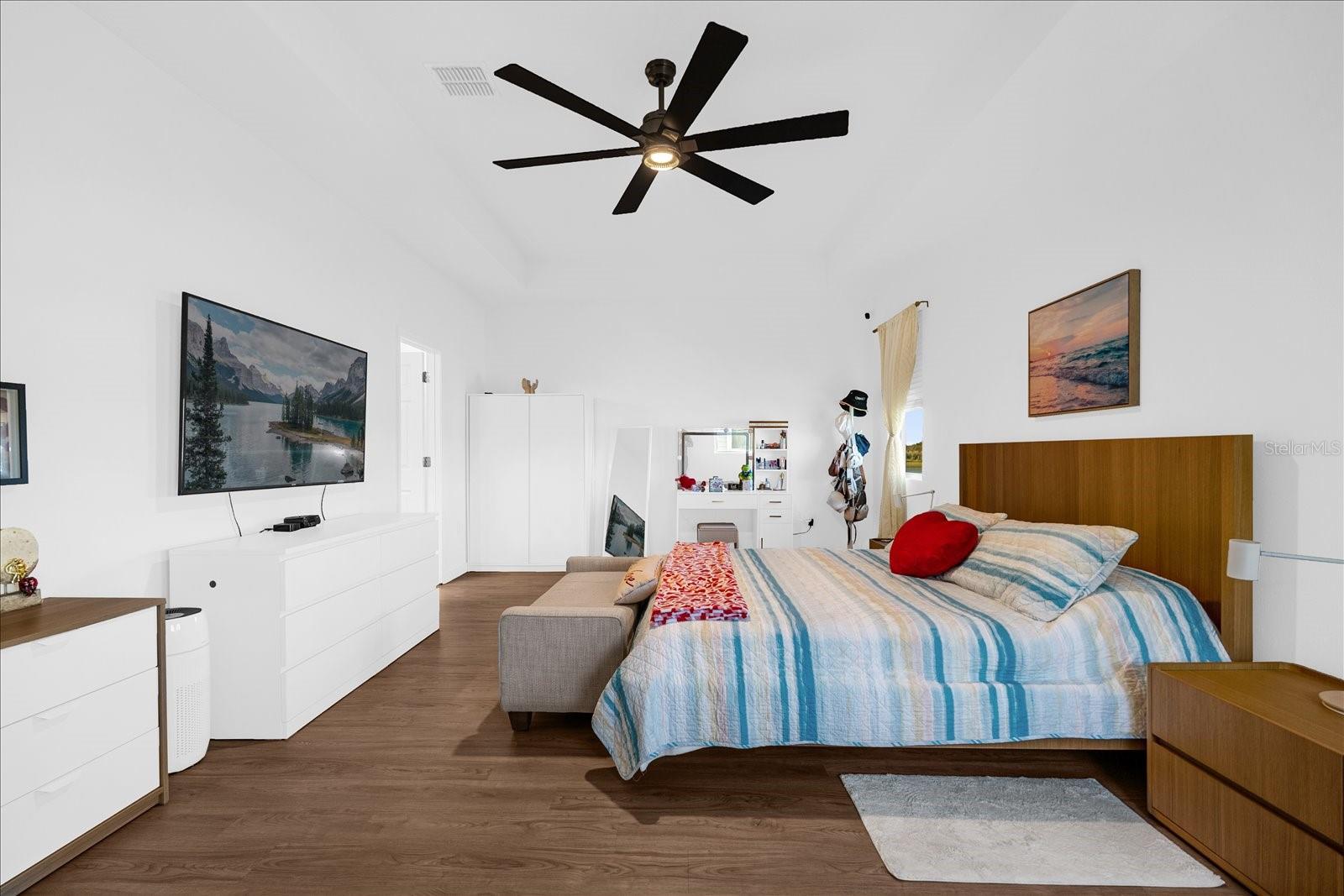 Image 14 of 37 For 15661 Willow Arbor Circle