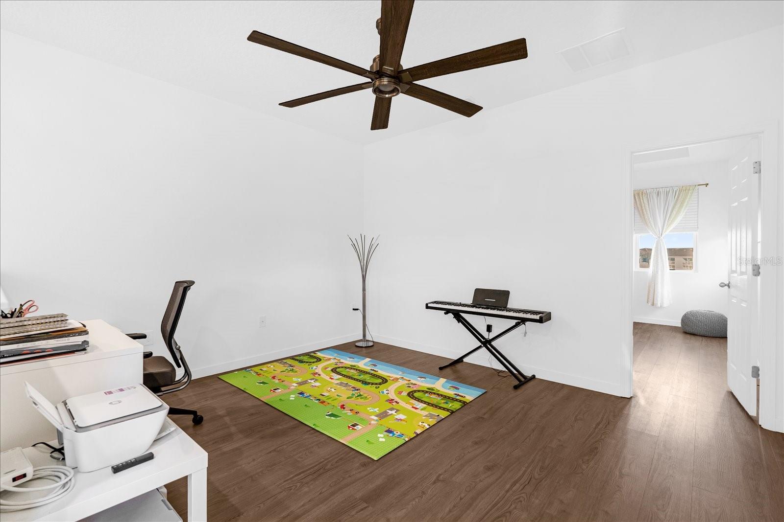 Image 24 of 37 For 15661 Willow Arbor Circle