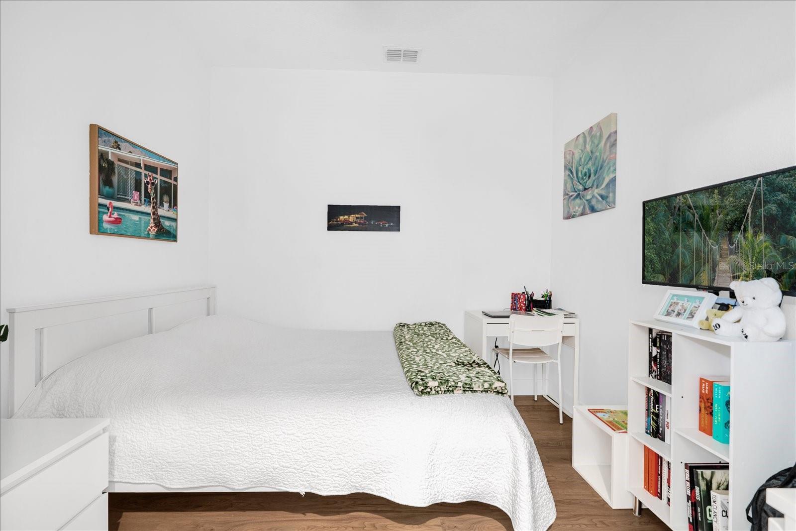 Image 26 of 37 For 15661 Willow Arbor Circle