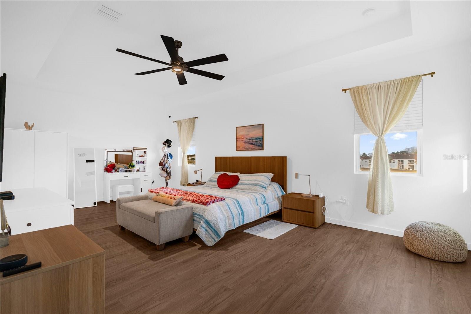 Image 6 of 37 For 15661 Willow Arbor Circle