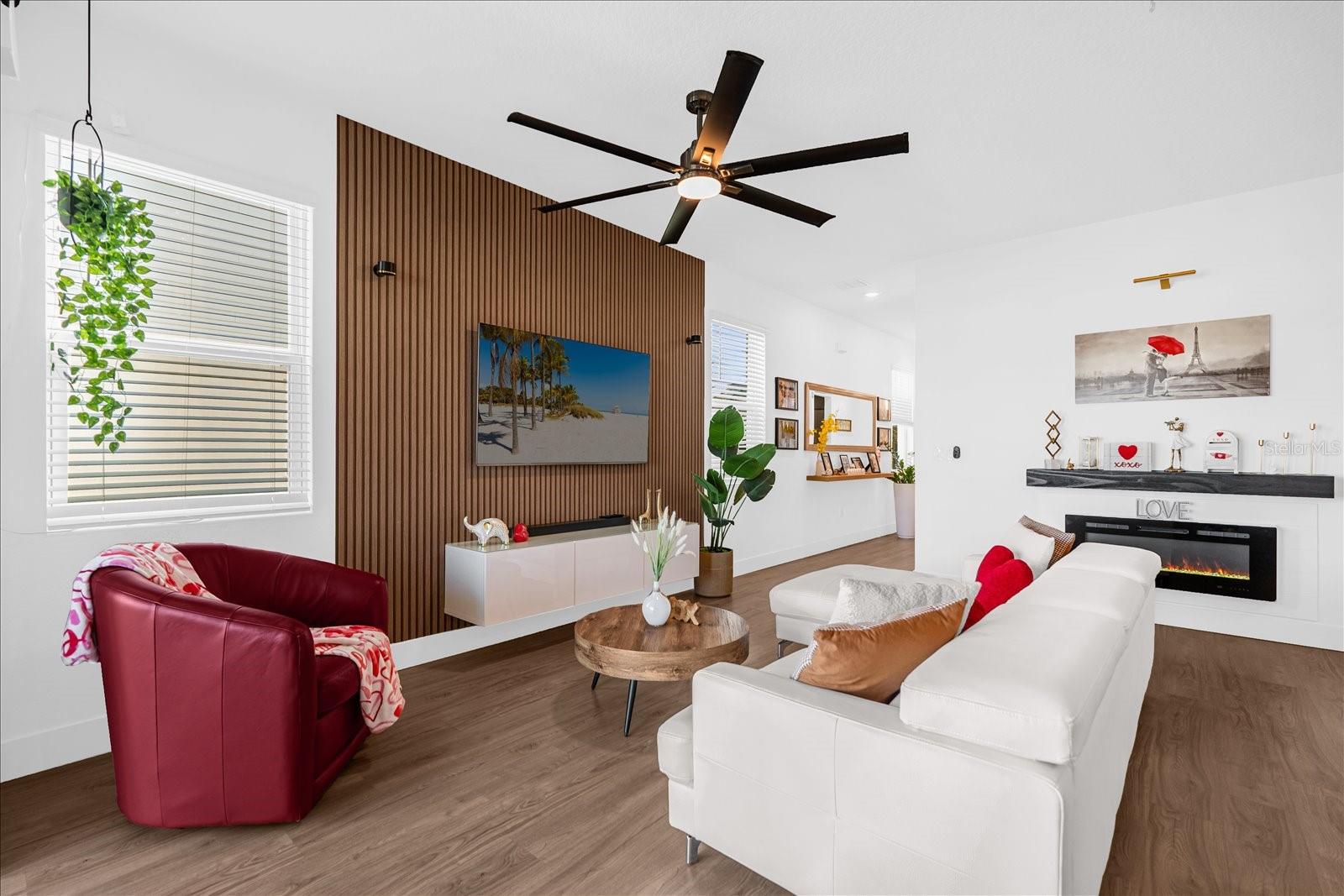 Image 7 of 37 For 15661 Willow Arbor Circle