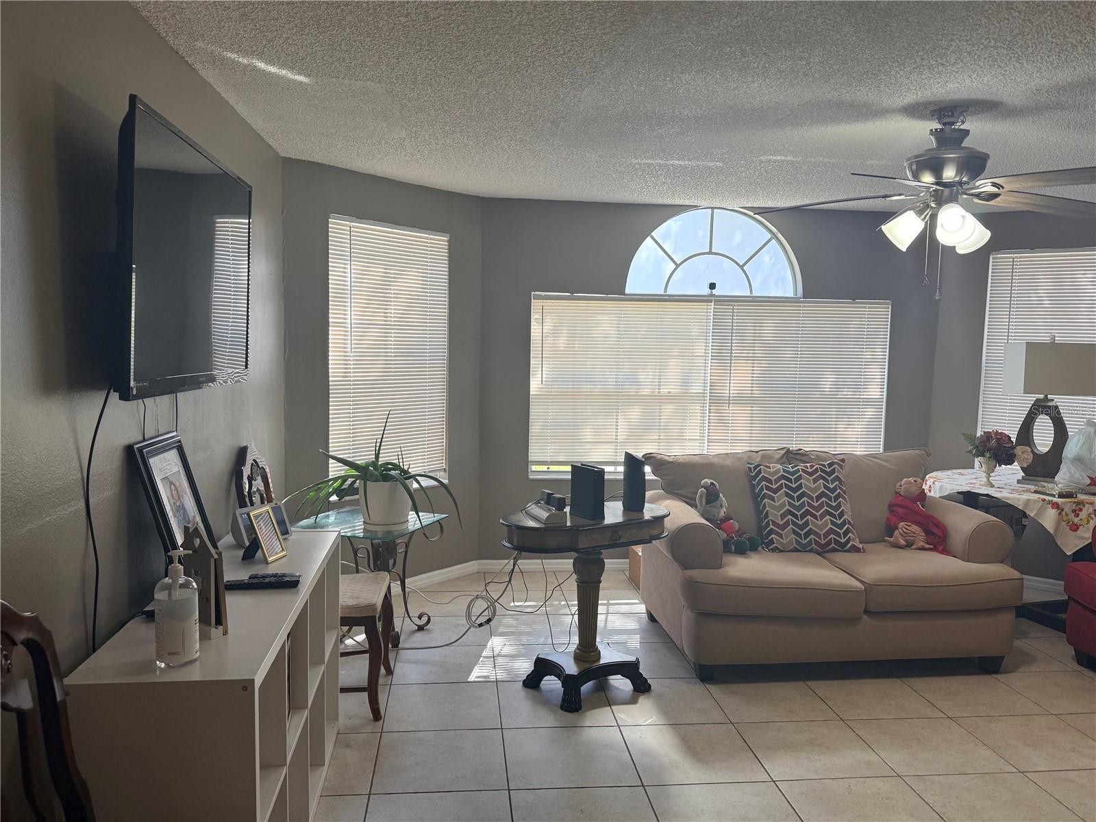 Image 3 of 32 For 2725 Poinciana Boulevard 147